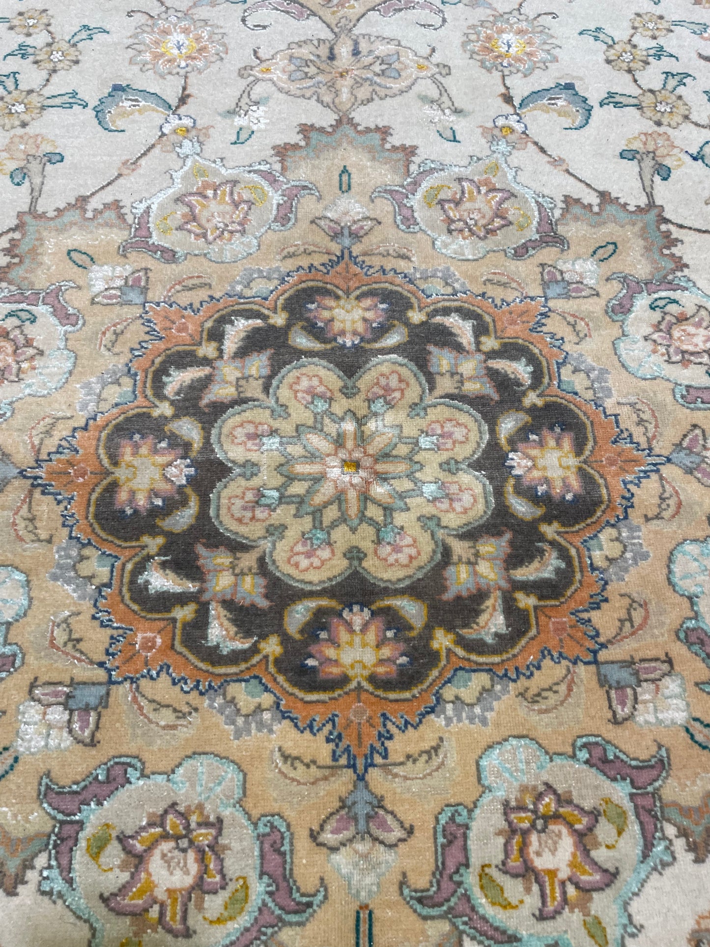 Hand-Knotted Wool Rug Tabriz 5' x 6'8"