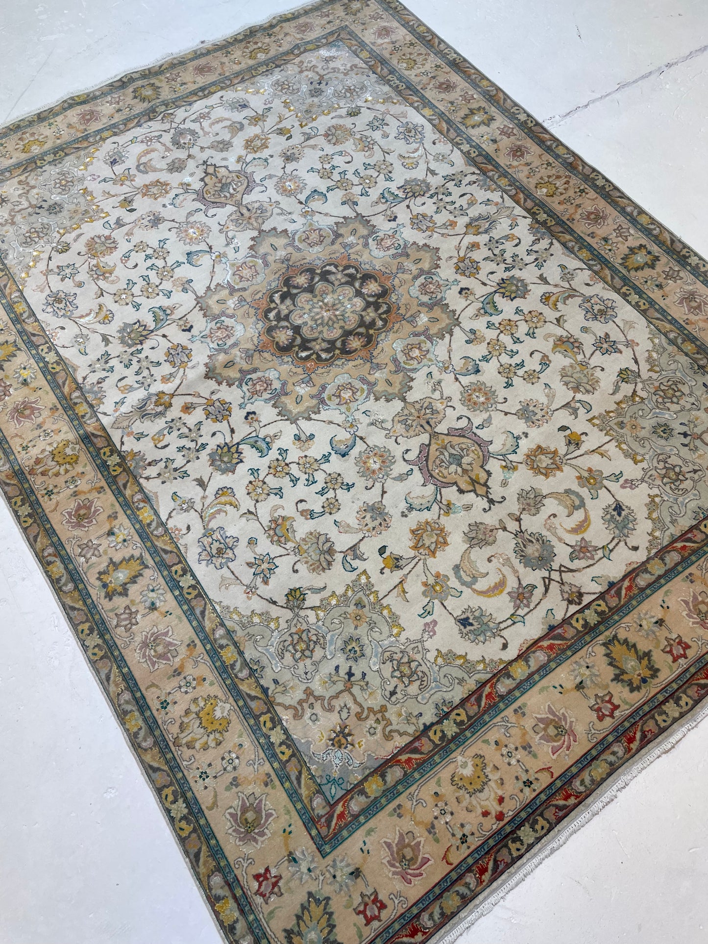 Hand-Knotted Wool Rug Tabriz 5' x 6'8"
