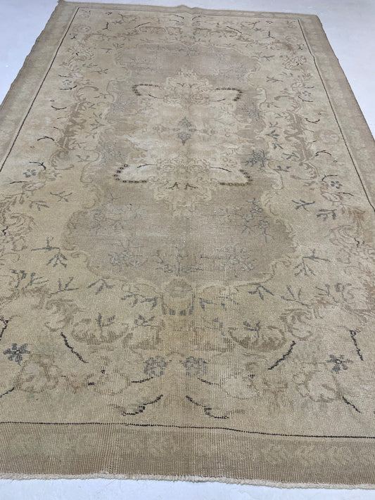 Hand-Knotted Wool Rug Turkish Oushak 5'6" x 8'8"