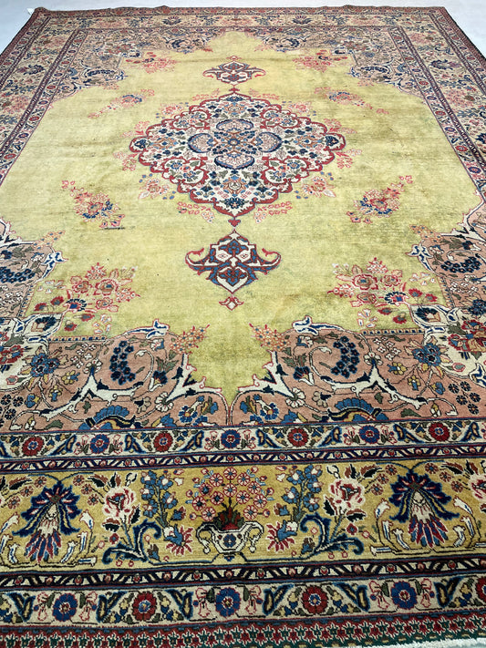 Hand-Knotted Wool Rug Khoy 9'7" x 13'3"