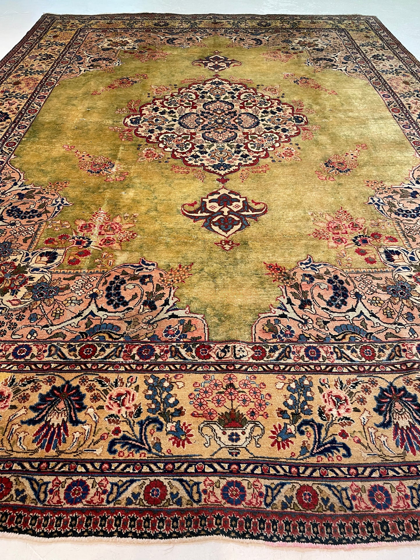 Hand-Knotted Wool Rug Khoy 9'7" x 13'3"