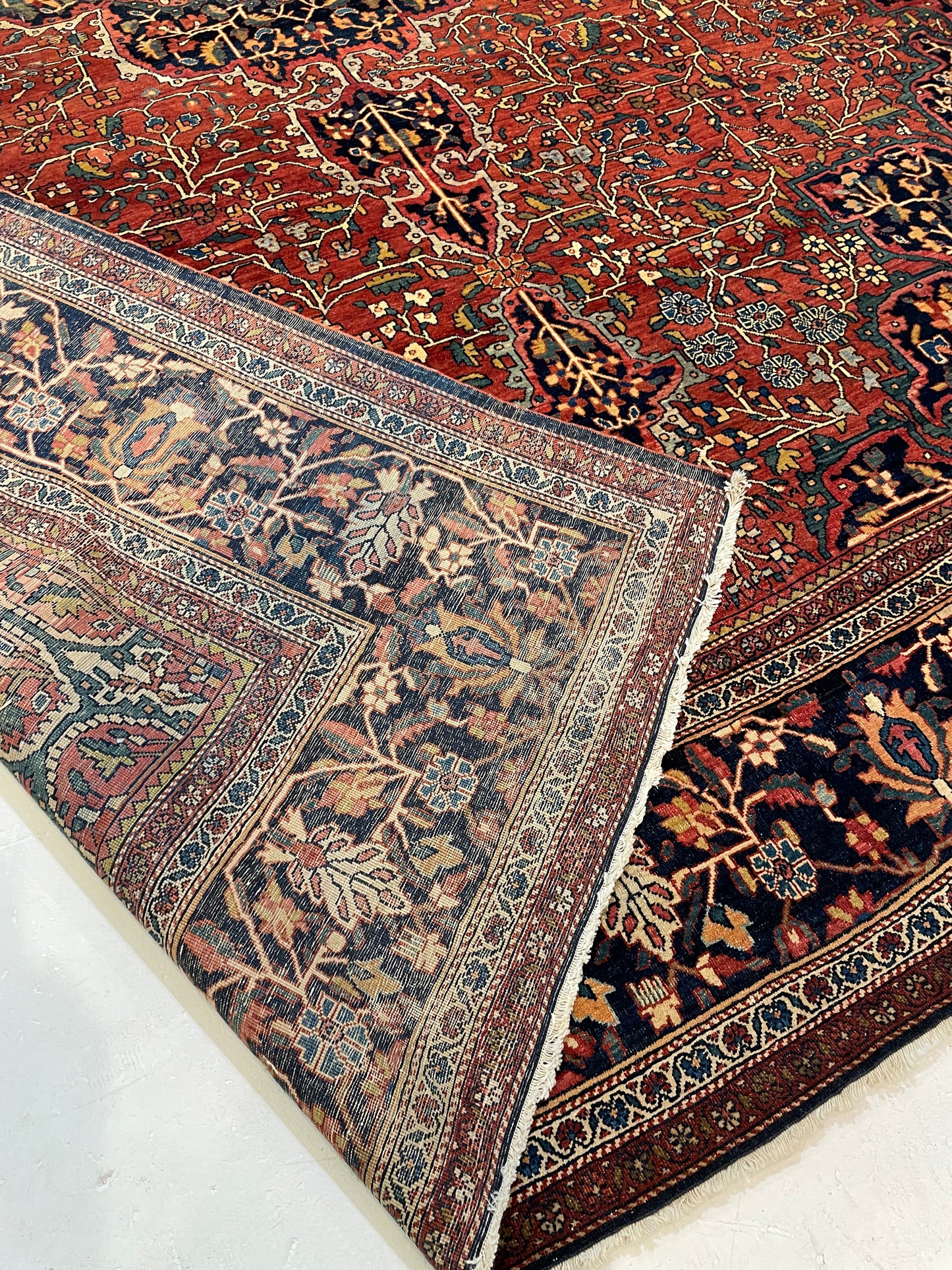 Antique Hand-Knotted Wool Rug Sarogh Farahan Perfect Condition 8'5" x 12'5"