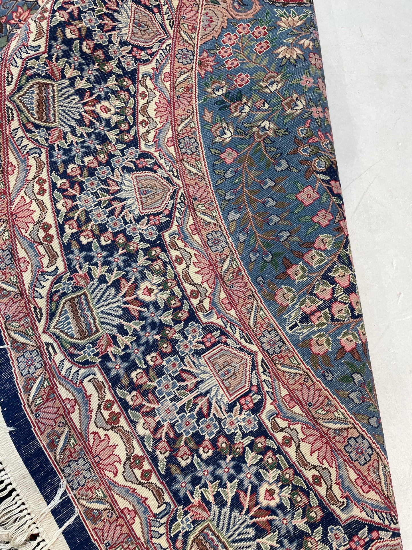 Hand-Knotted Wool Rug Chinese Round 8' x 8'