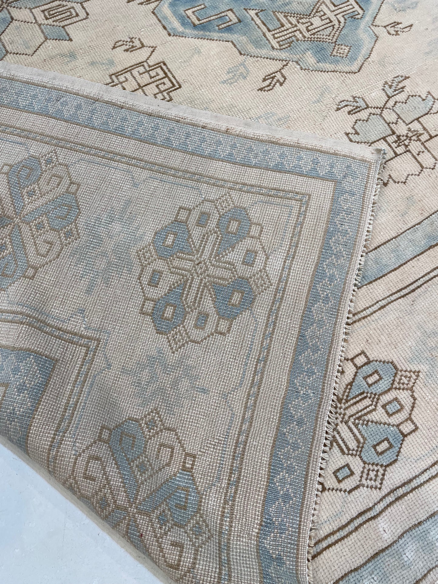 Hand-Knotted Wool Rug Turkish Oushak 8'9" x 10'10"
