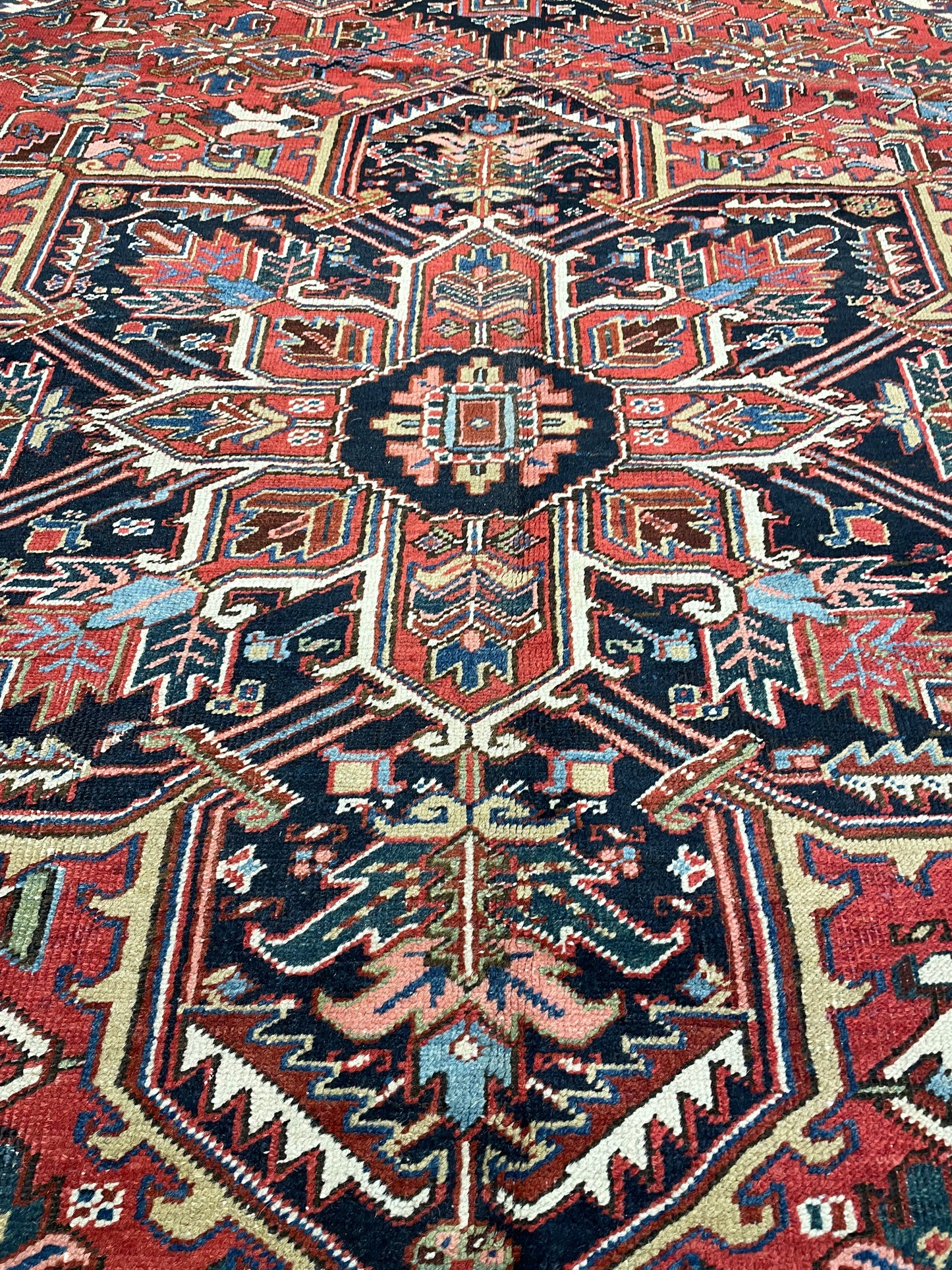 Hand-Knotted Wool Rug Heriz Serapi 9'2" x 11'10"