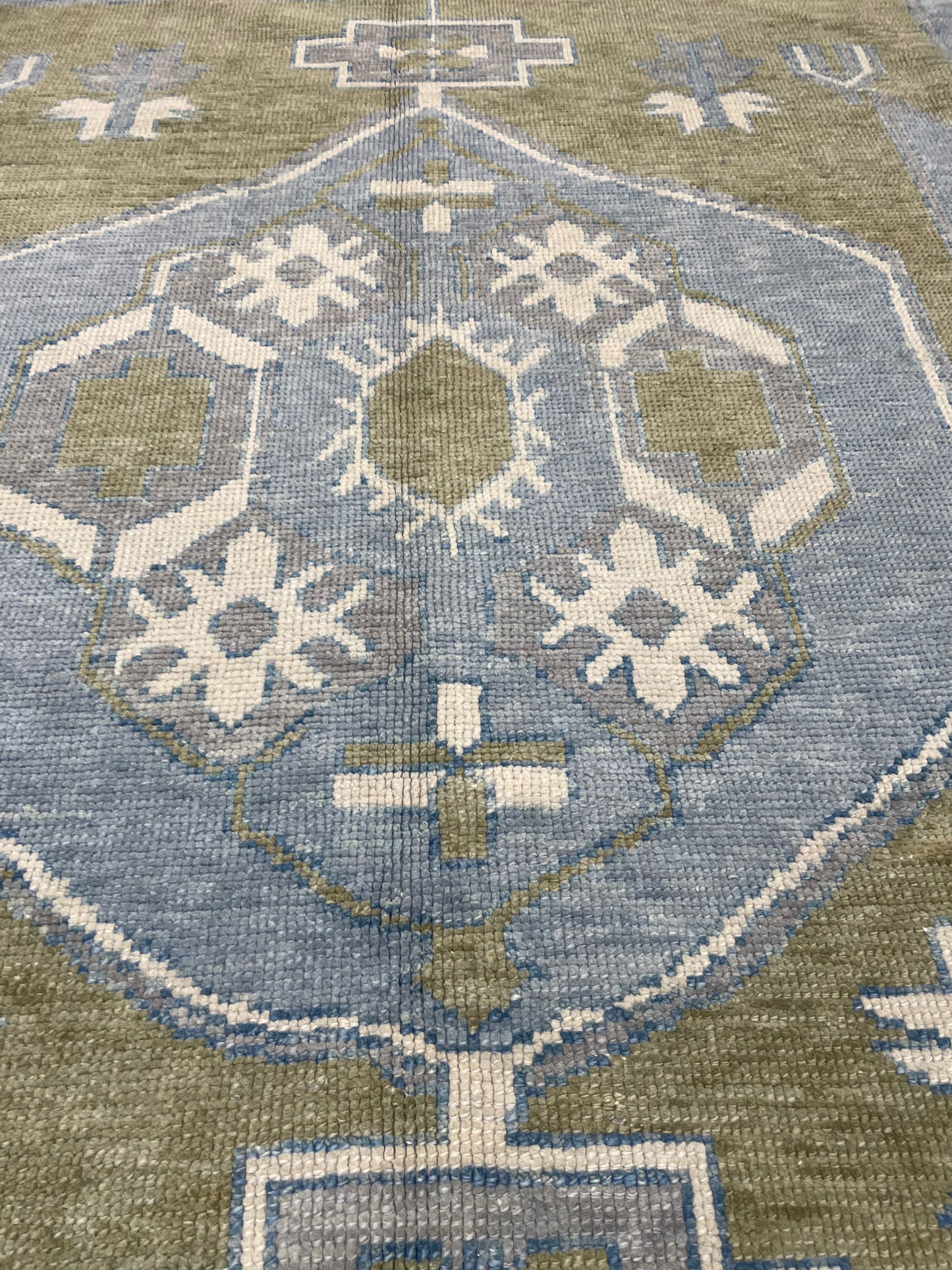 Hand-Knotted Wool Rug Turkish Oushak 8'7" x 10'2"