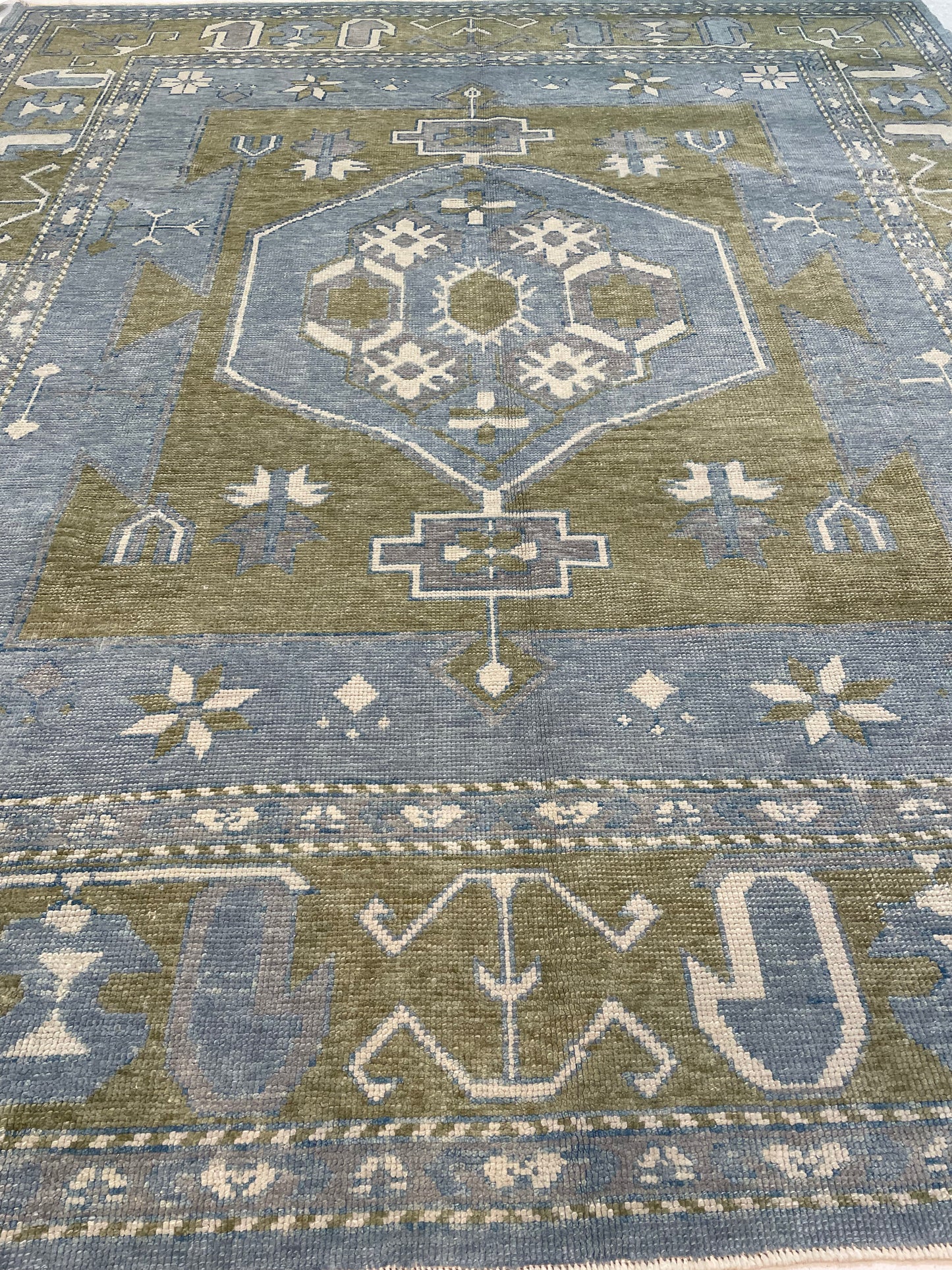 Hand-Knotted Wool Rug Turkish Oushak 8'7" x 10'2"