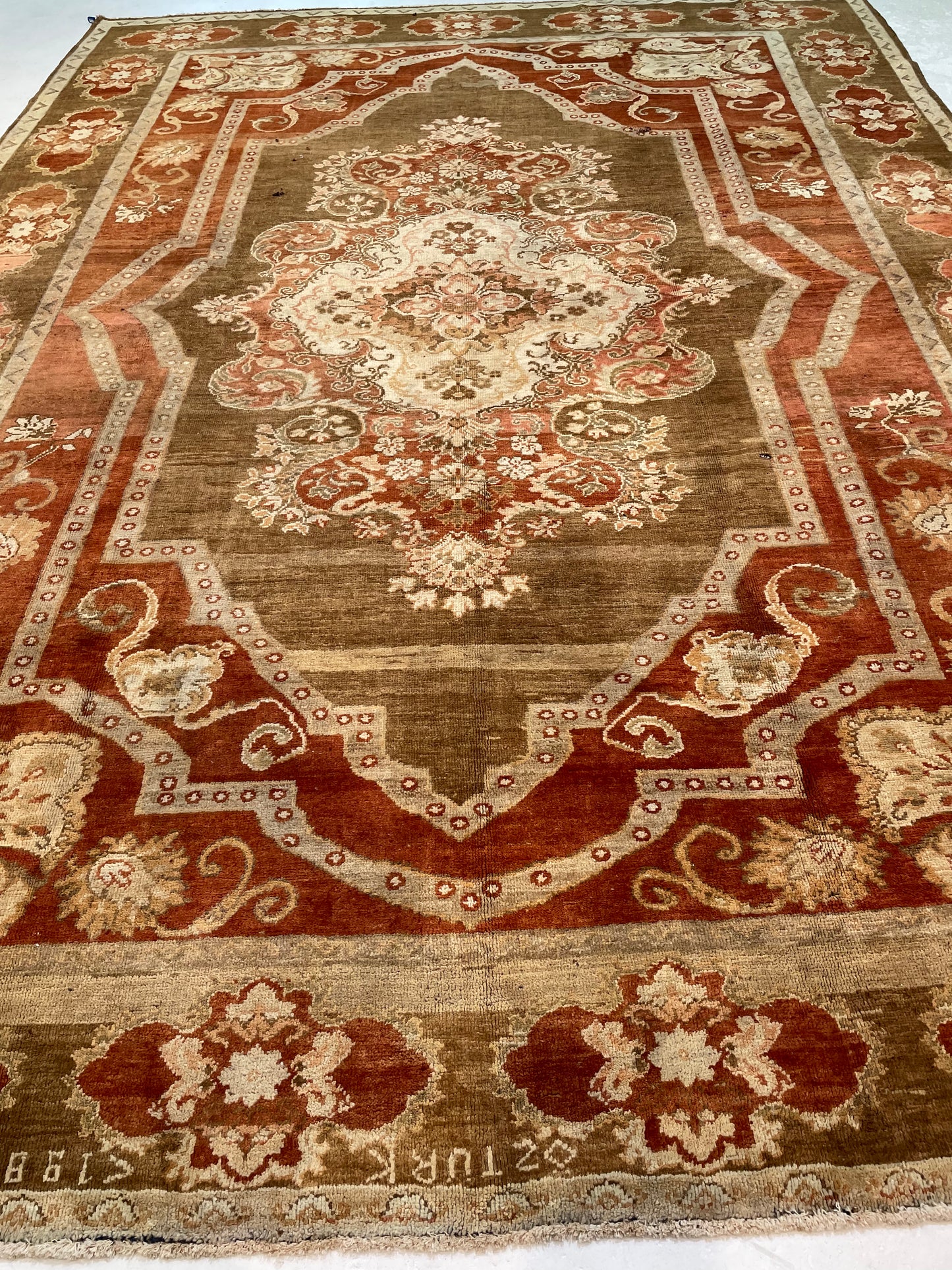 Hand-Knotted Wool Rug Turkish Oushak 8'5" x 11'7"