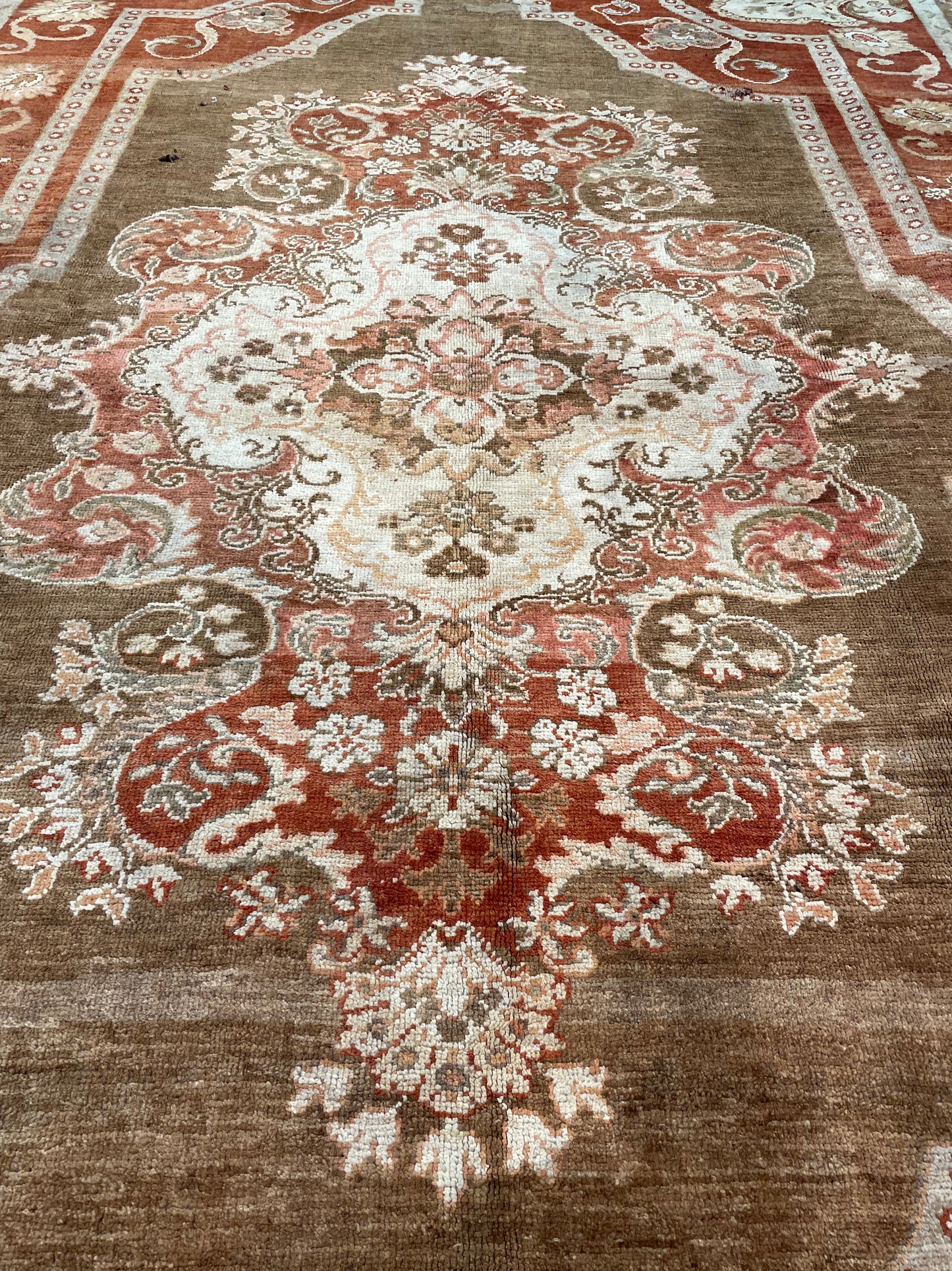 Hand-Knotted Wool Rug Turkish Oushak 8'5" x 11'7"