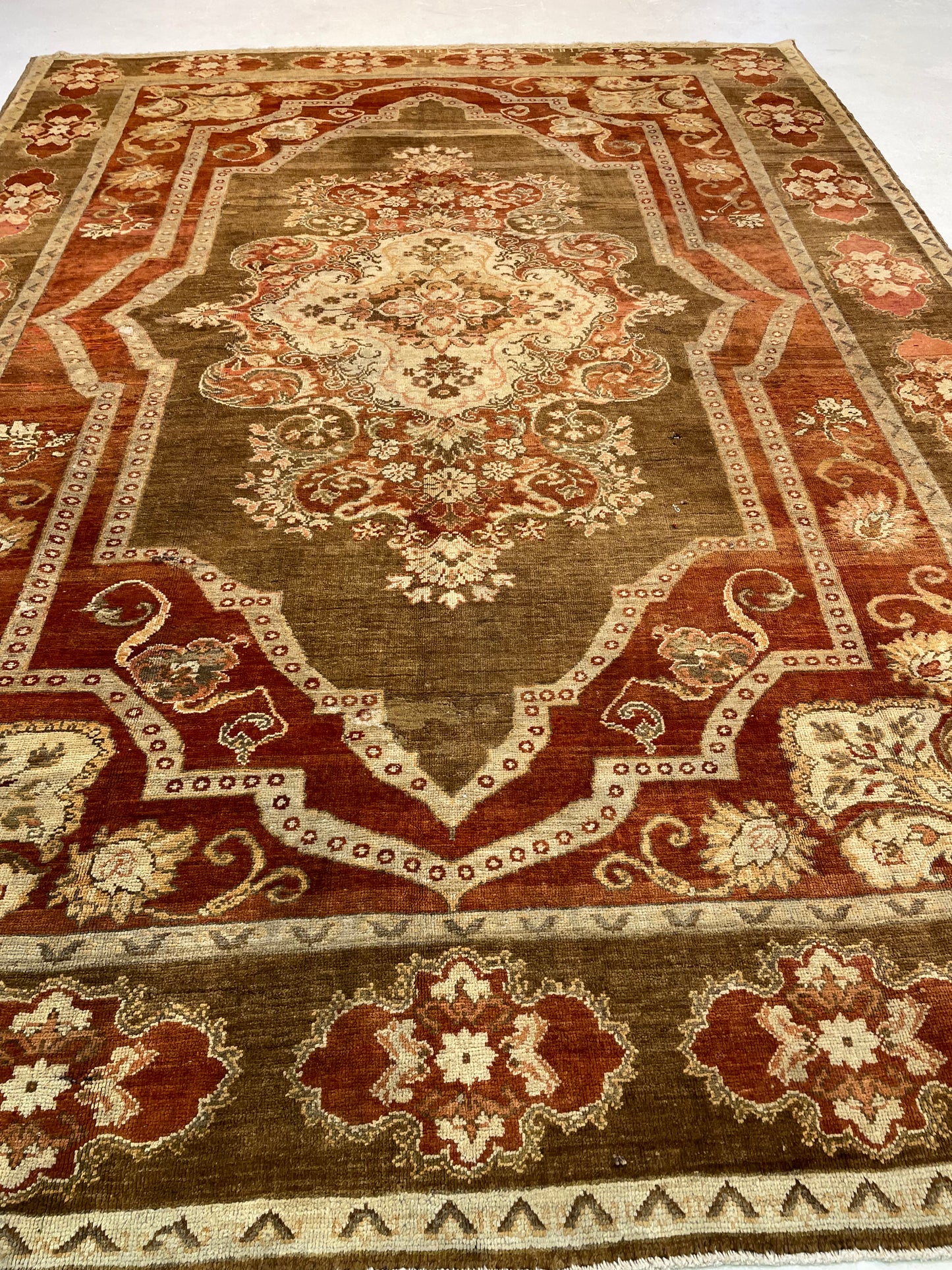 Hand-Knotted Wool Rug Turkish Oushak 8'5" x 11'7"
