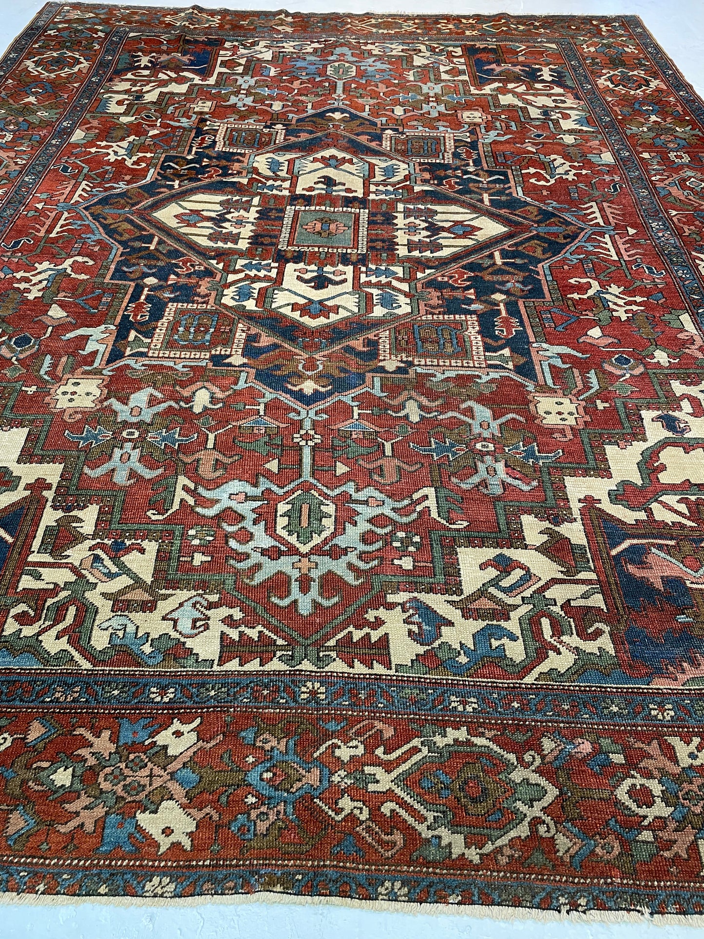 Hand-Knotted Wool Rug Heriz Serapi 9'6" x 12'