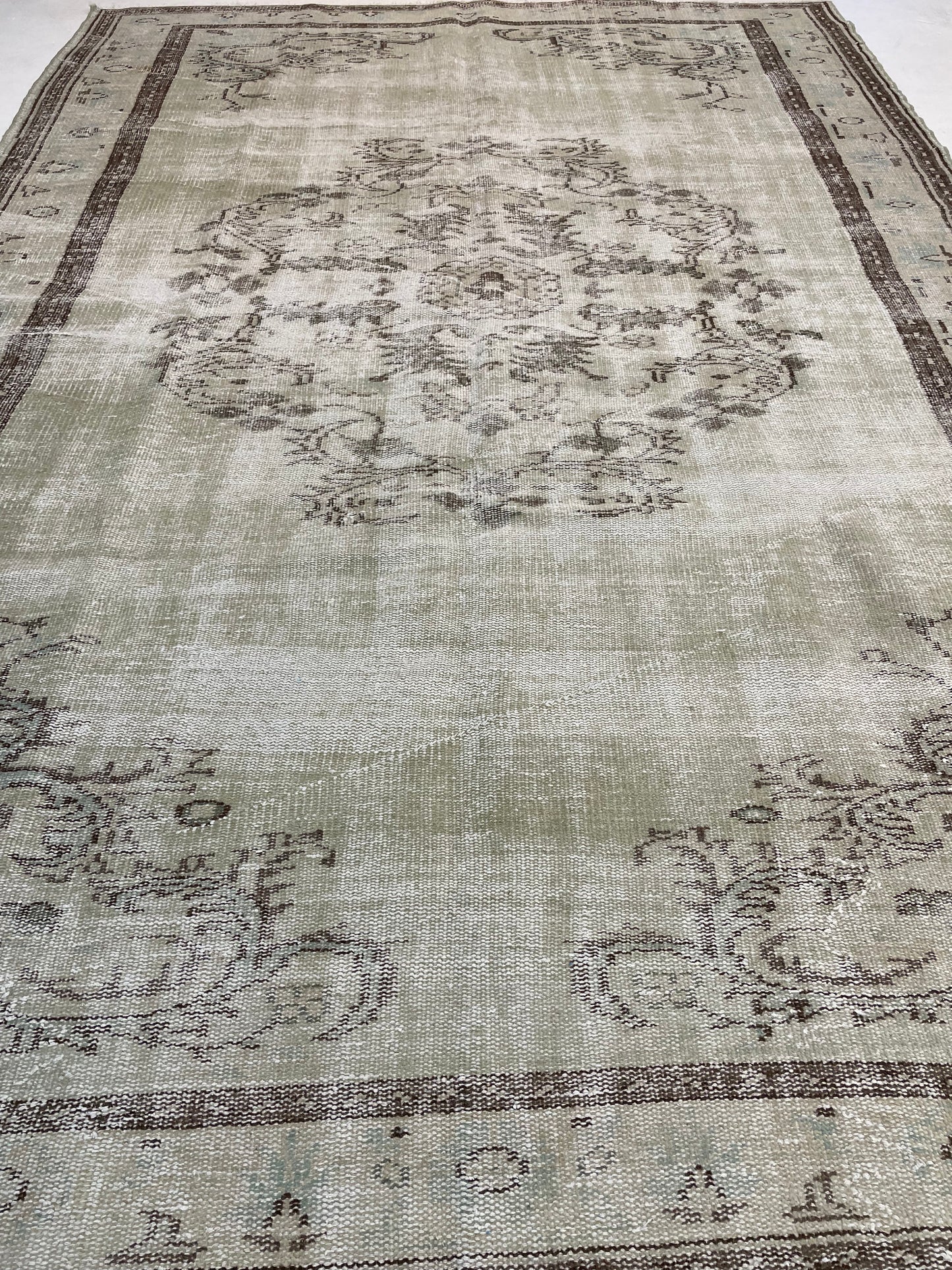 Hand-Knotted Wool Rug Turkish Oushak 6'7" x 9'9"