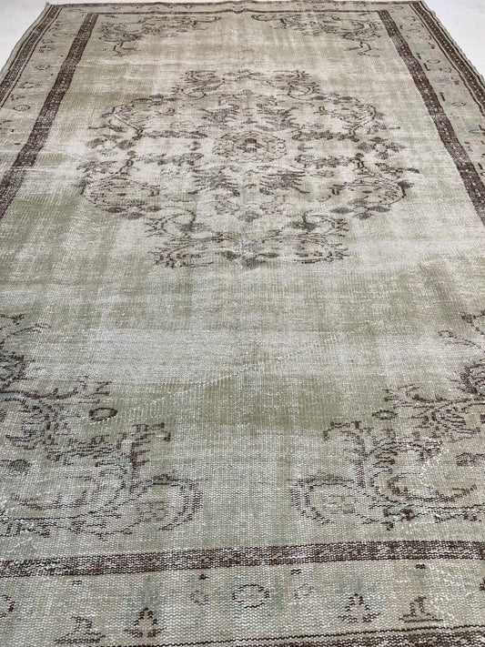 Hand-Knotted Wool Rug Turkish Oushak 6'7" x 9'9"