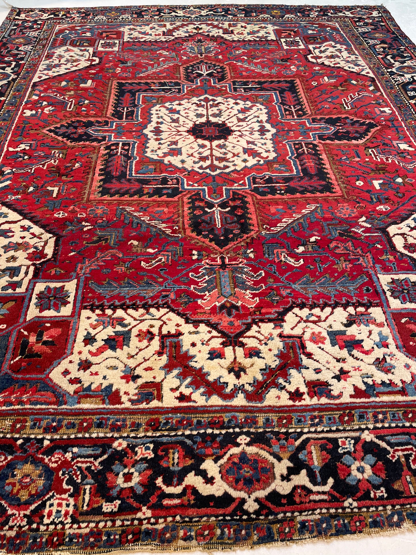 Hand-Knotted Wool Rug Heriz Serapi 8' x 10'