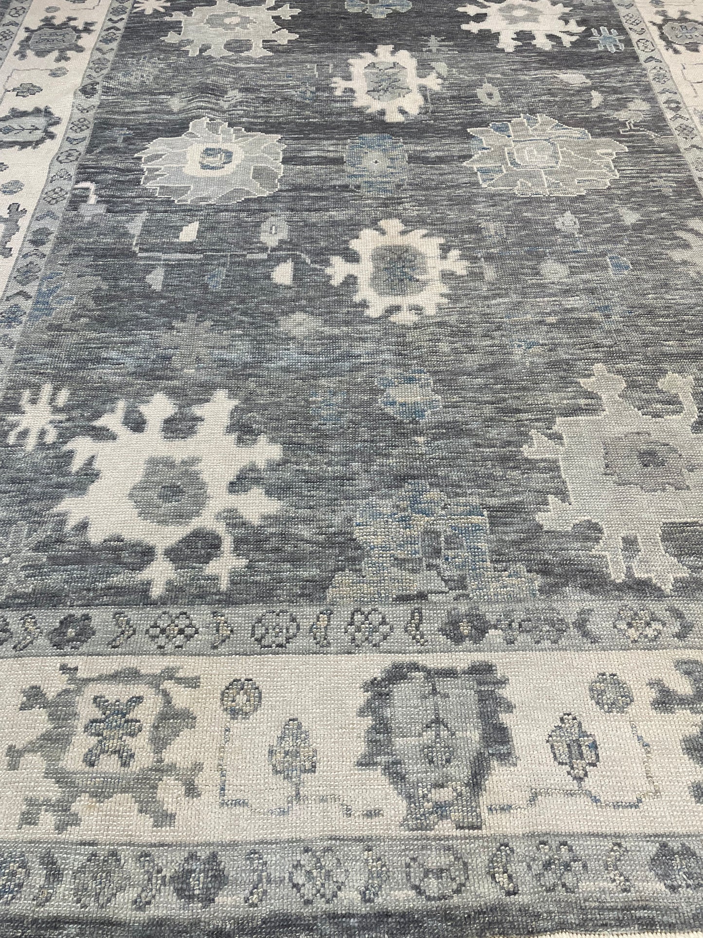 Hand-Knotted Wool Rug Turkish Oushak 8'2" x 10'5"