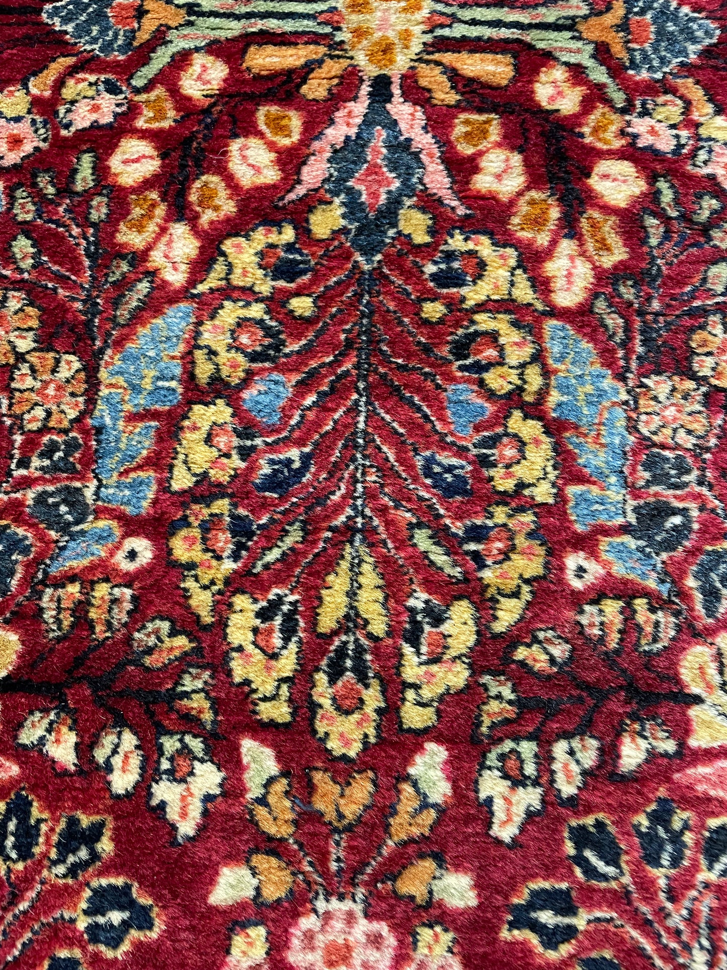 Hand-Knotted Wool Rug Sarouk Mohajeran 2'6" x 5'