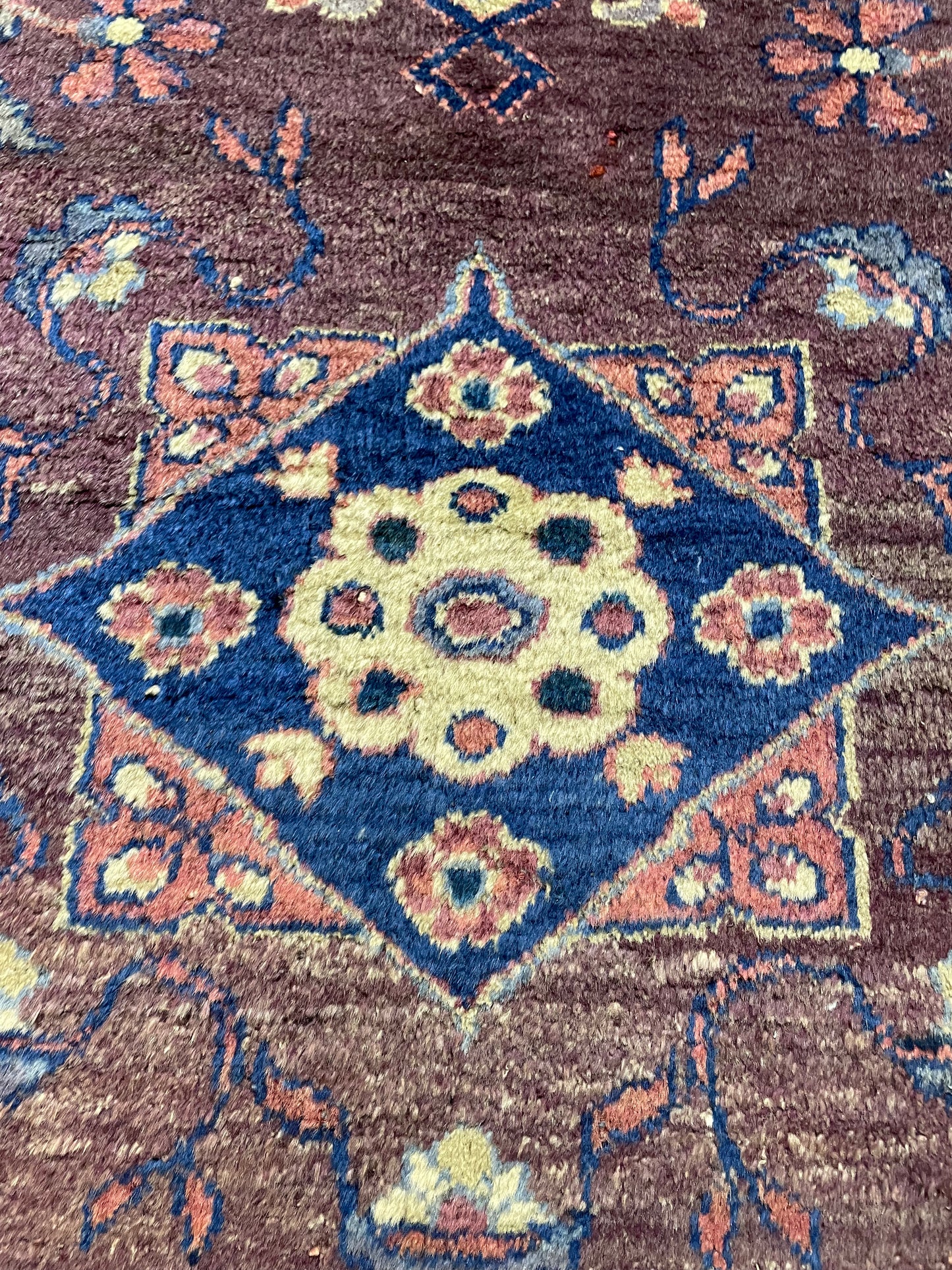 Hand-Knotted Wool Rug Mahal 4'6" x 6'7"