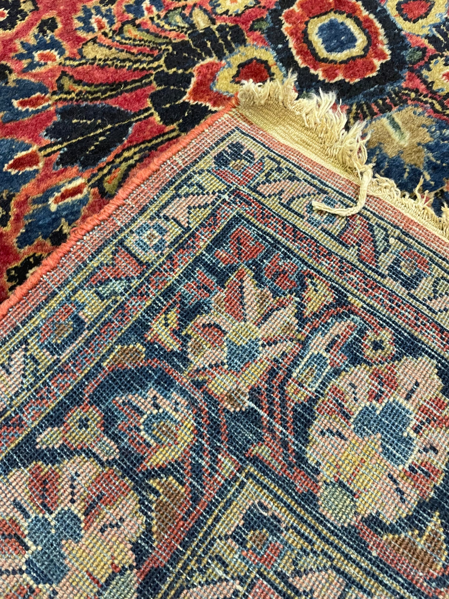 Hand-Knotted Wool Rug Sarouk 3'7" x 5'1"