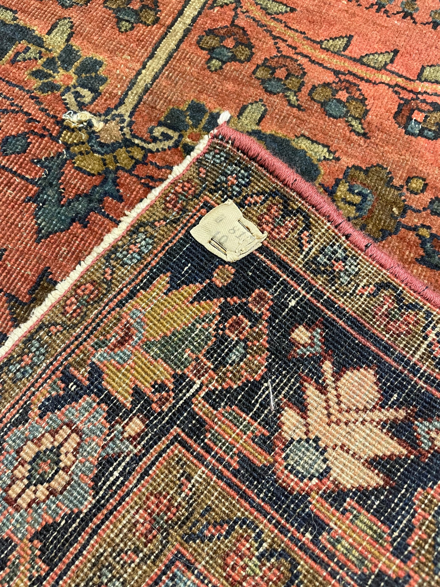 Hand-Knotted Wool Rug Sarouk 3' x 5'