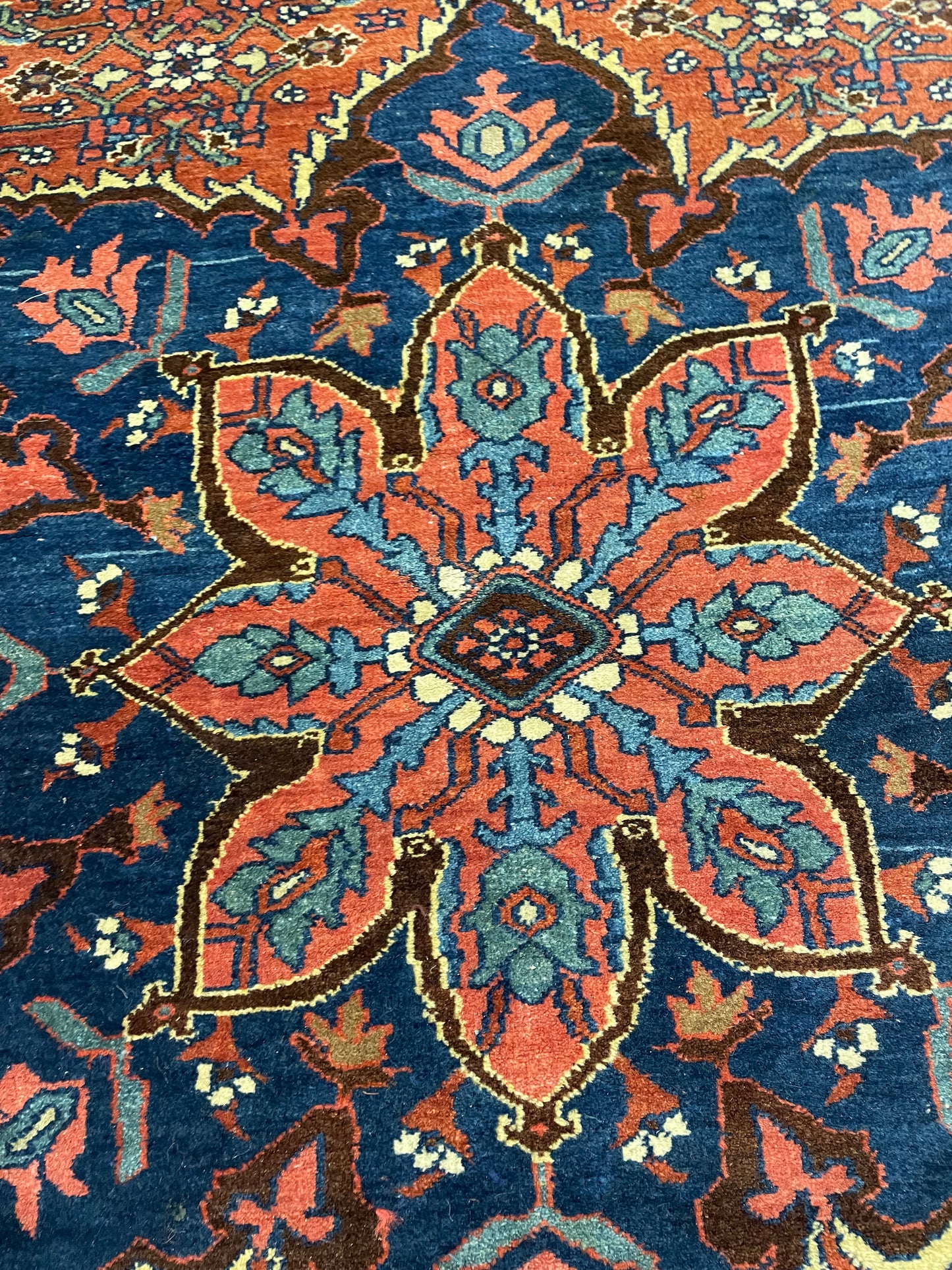 Hand-Knotted Wool Rug Bijar Halvai 4'9" x 6'11"