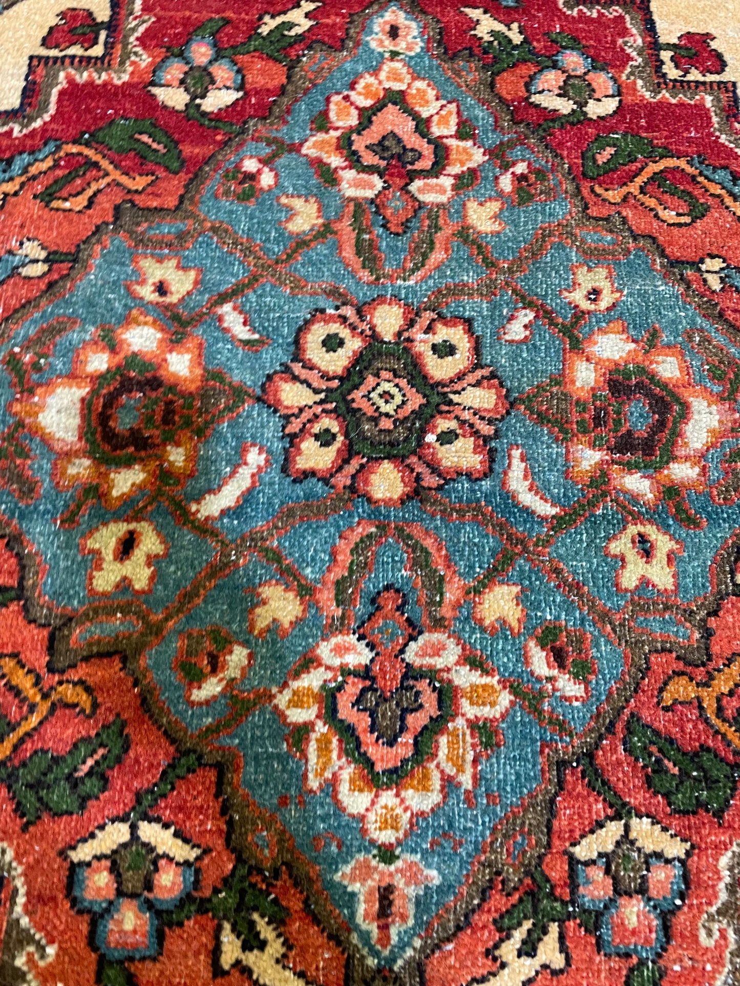 Hand-Knotted Wool Rug Bijar 3'9" x 4'