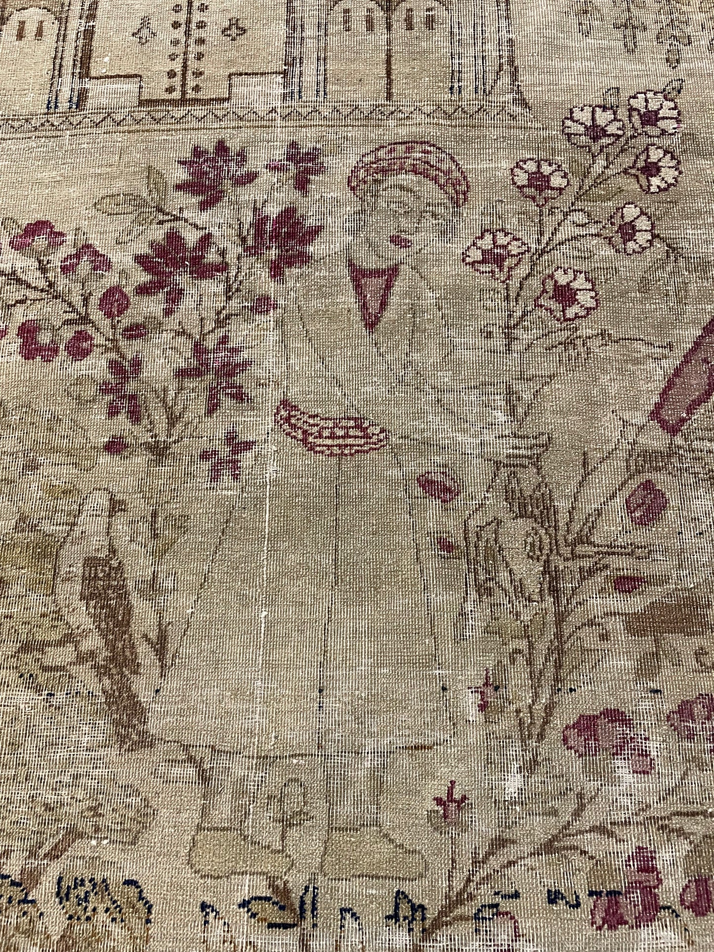 Hand-Knotted Wool Rug Kerman Rahvar 4'5" x 6'8"