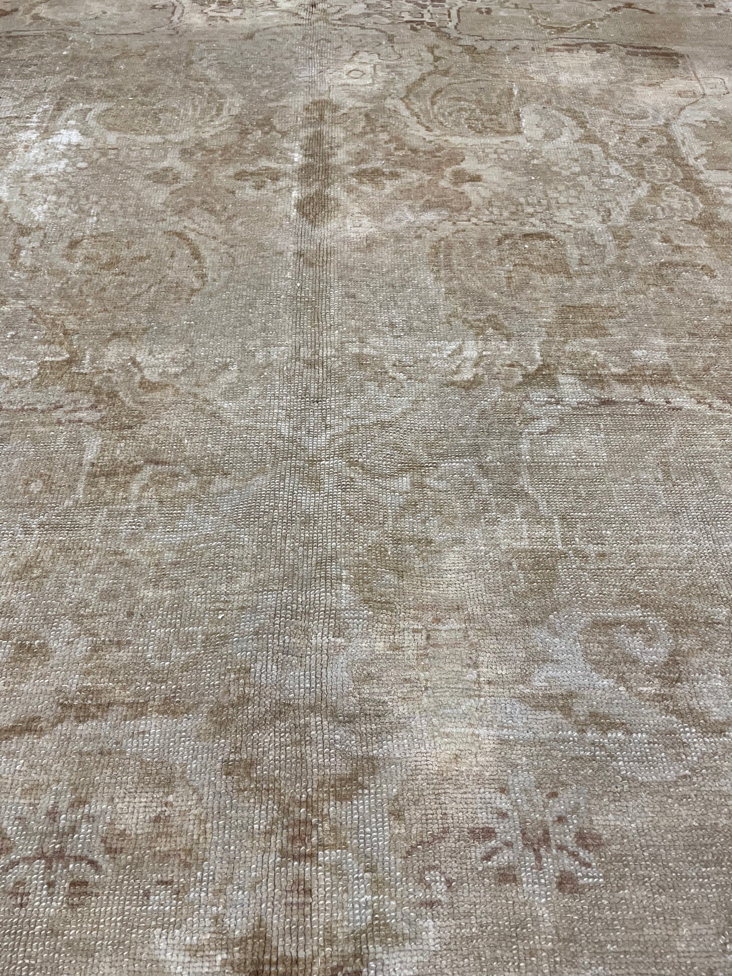Hand-Knotted Wool Rug Turkish Oushak 7'7" x 9'11"