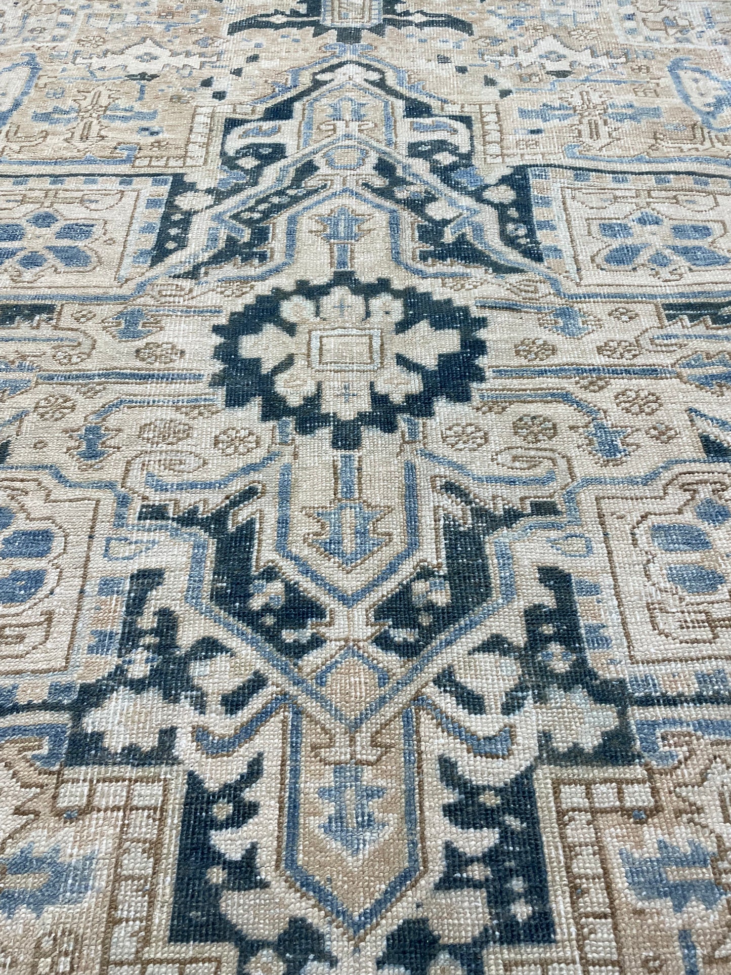 Hand-Knotted Wool Rug Turkish Oushak 8'6" x 10'9"