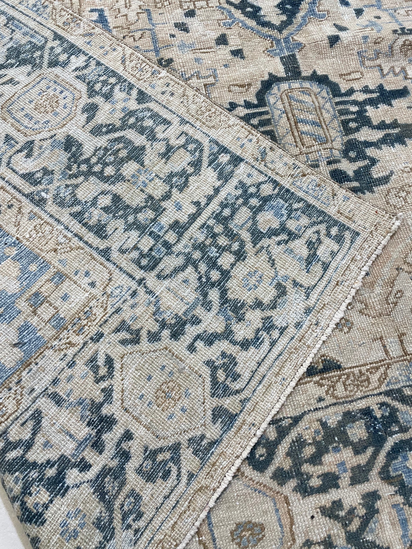 Hand-Knotted Wool Rug Turkish Oushak 8'6" x 10'9"