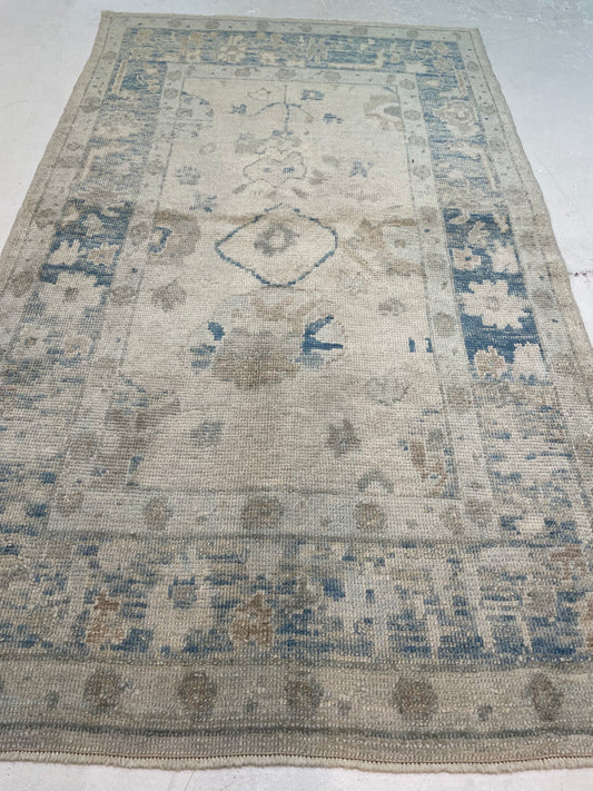Hand-Knotted Wool Rug Turkish Oushak 4' x 6'10"