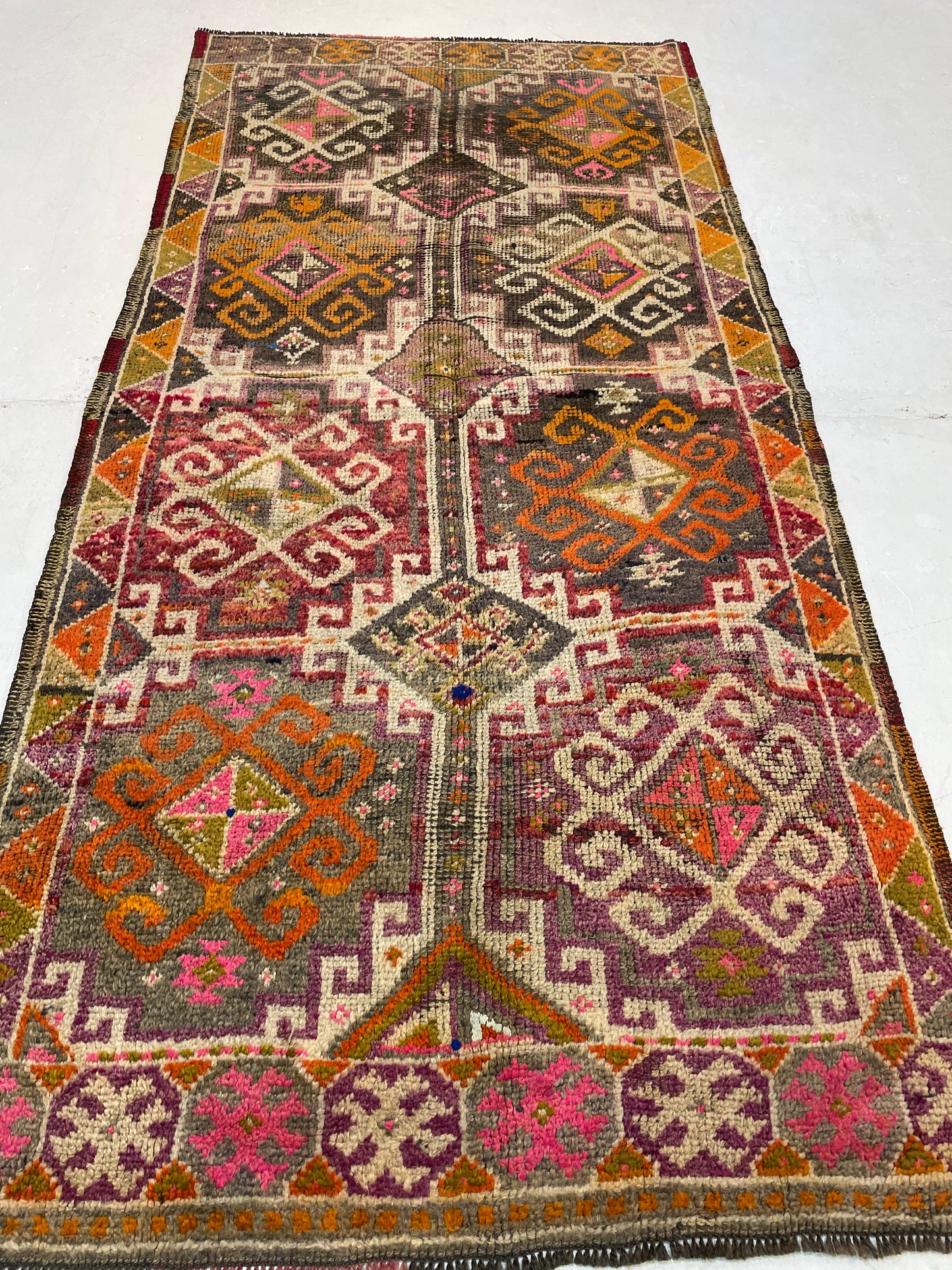 Hand-Knotted Wool Rug Turkish Oushak 3'7" x 7'7"