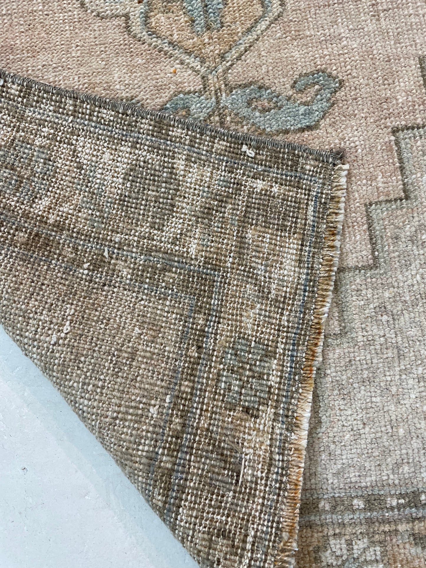 Hand-Knotted Wool Rug Turkish Oushak 2'4" x 4'
