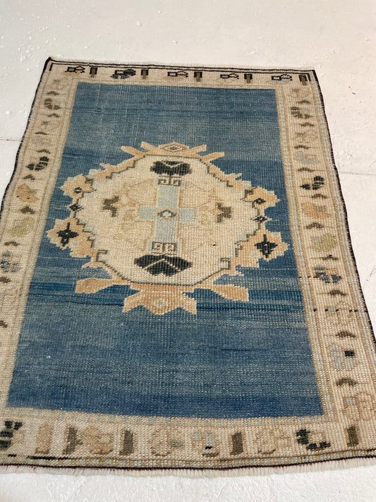 Hand-Knotted Wool Rug Turkish Oushak 2'4" x 3'