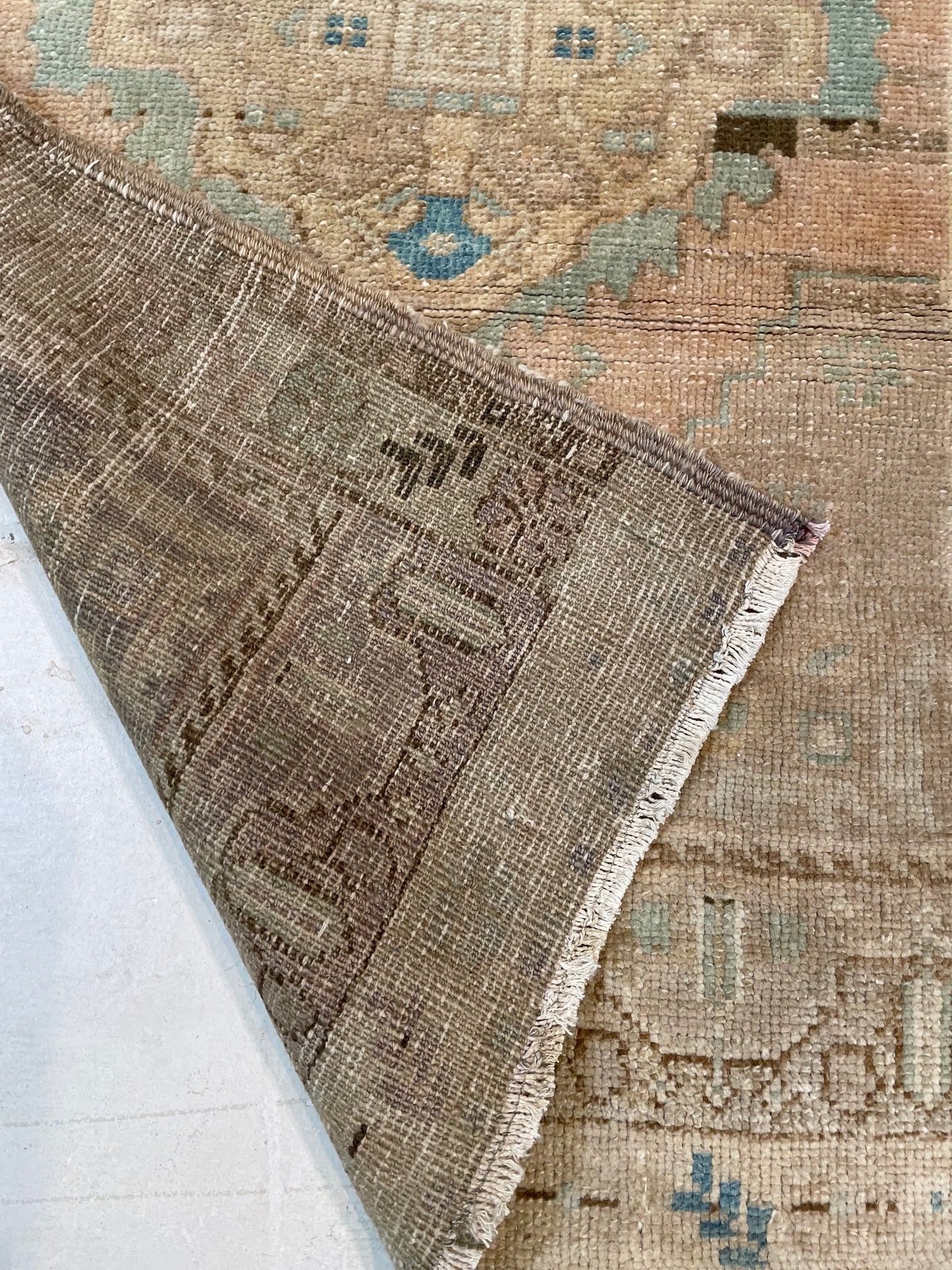 Hand-Knotted Wool Rug Turkish Oushak 2'4" x 3'
