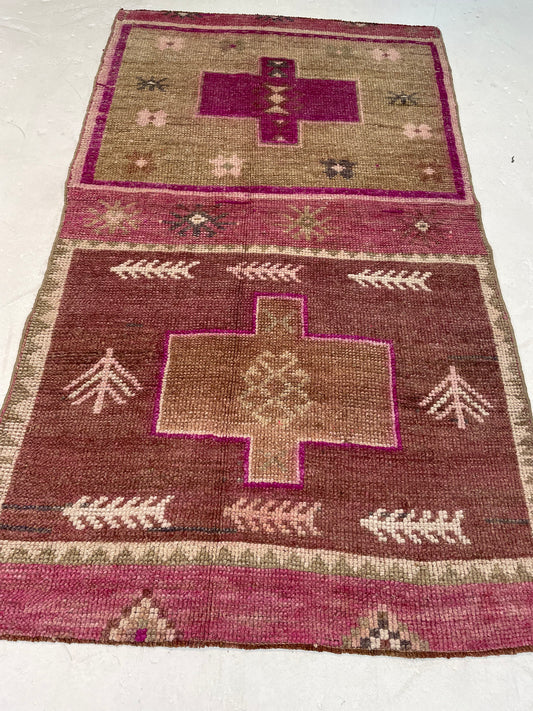 Hand-Knotted Wool Rug Turkish Oushak 2'10" x 5'