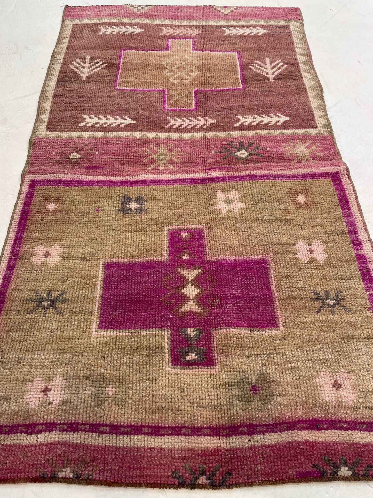 Hand-Knotted Wool Rug Turkish Oushak 2'10" x 5'