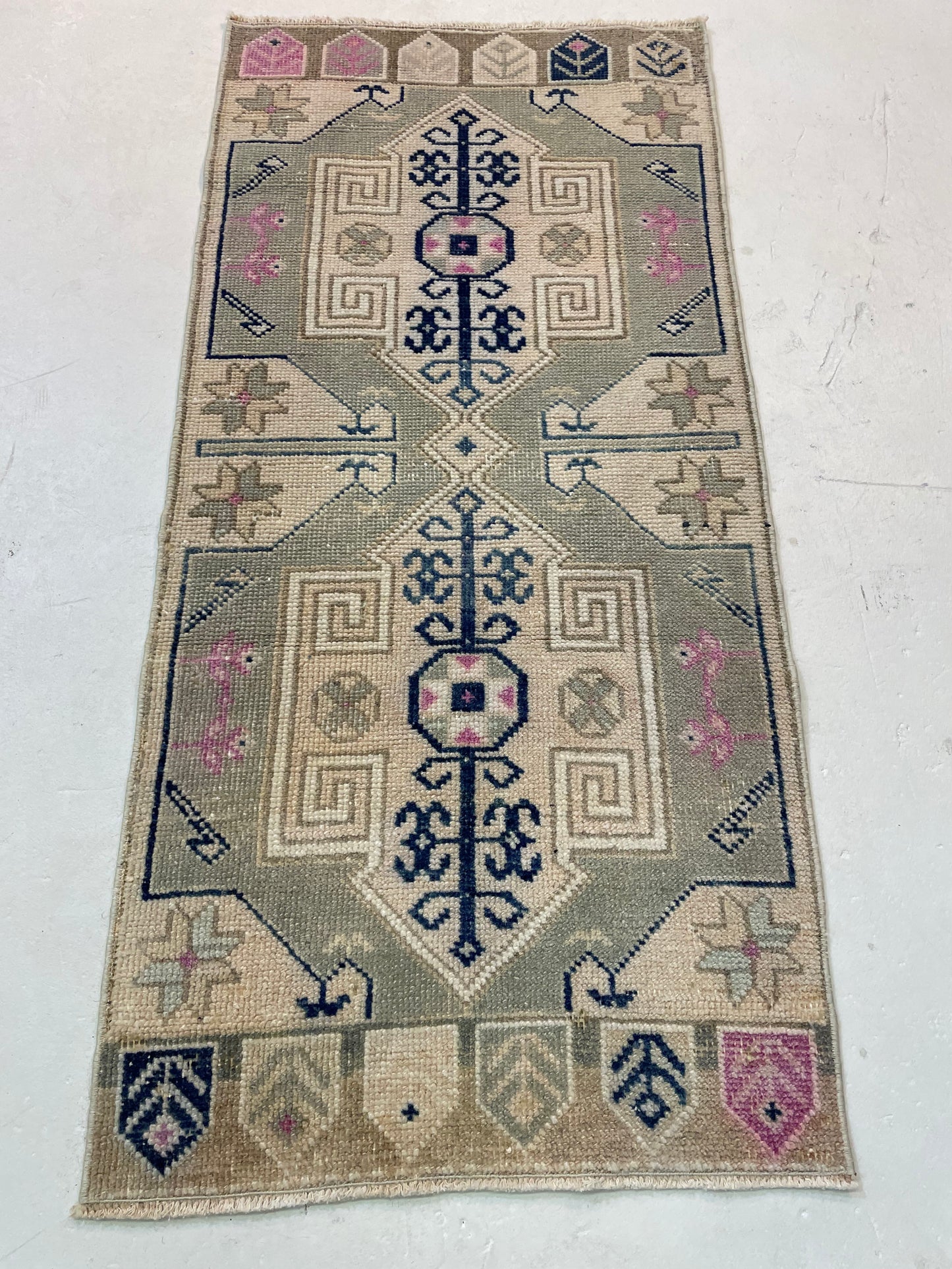 Hand-Knotted Wool Rug Turkish Oushak 1'10" x 4'