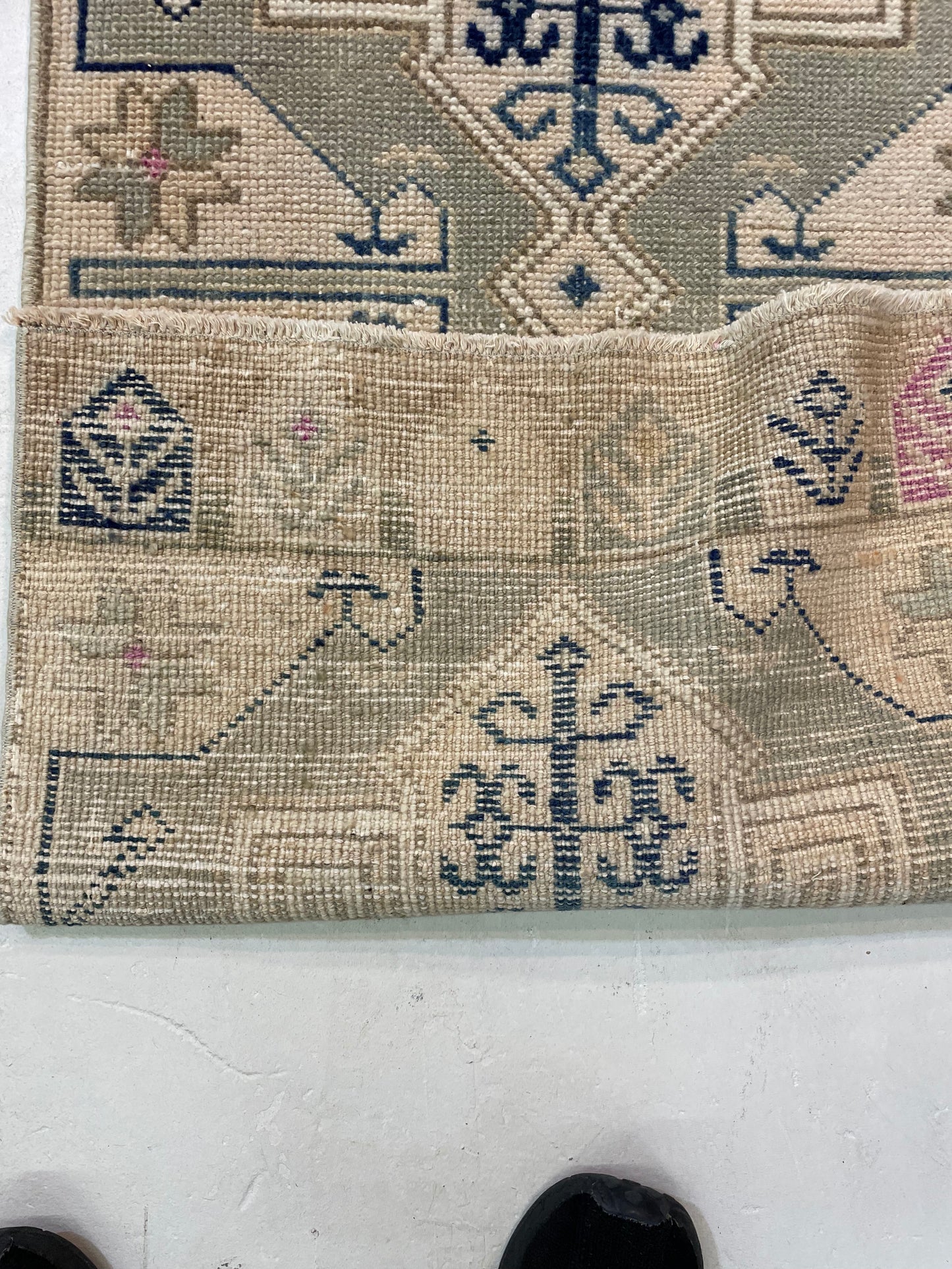 Hand-Knotted Wool Rug Turkish Oushak 1'10" x 4'