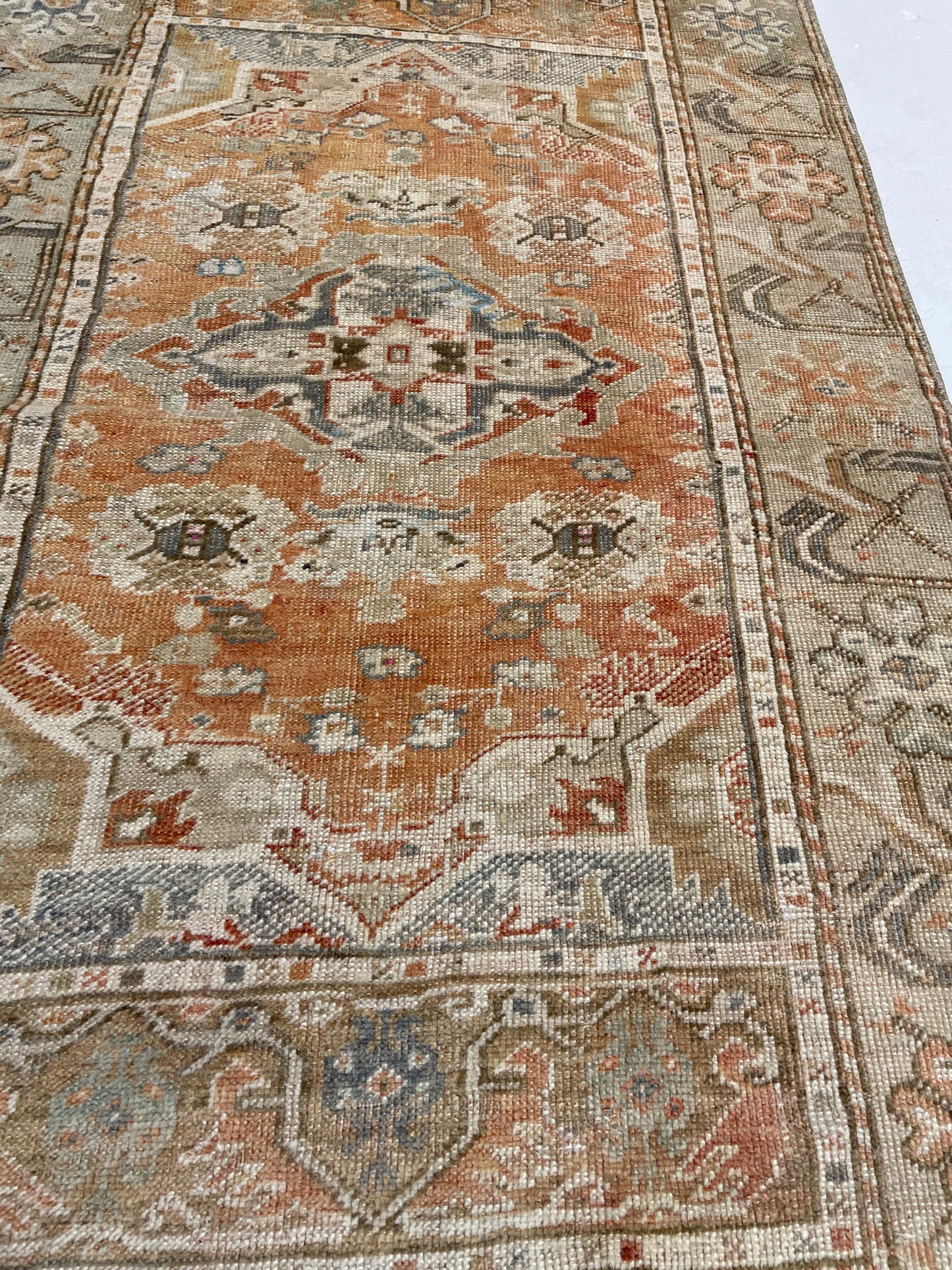 Hand-Knotted Wool Rug Turkish Oushak 2'10" x 5'