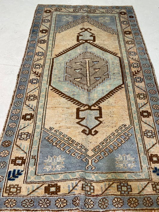 Hand-Knotted Wool Rug Turkish Oushak 3'4" x 5'10"