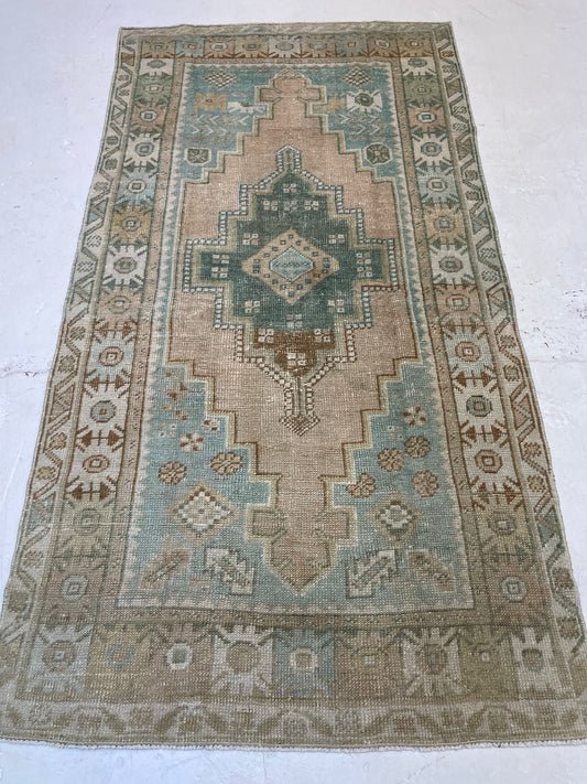 Hand-Knotted Wool Rug Turkish Oushak 2'10" x 6'