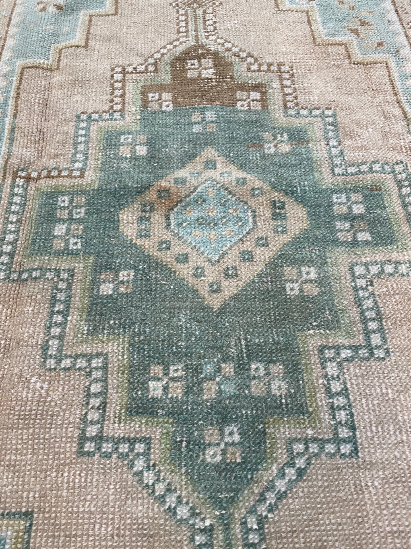 Hand-Knotted Wool Rug Turkish Oushak 2'10" x 6'