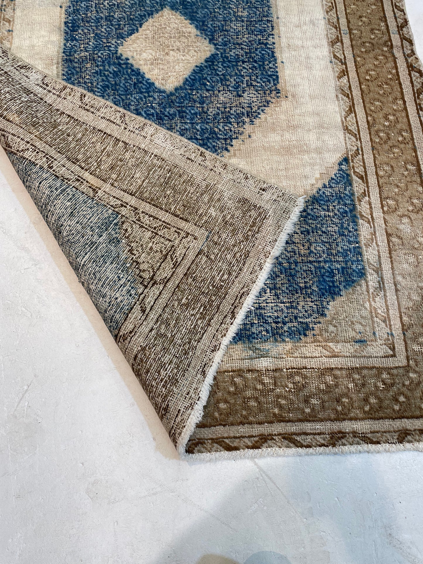 Hand-Knotted Wool Rug Turkish Oushak 3'11" x 5'9"