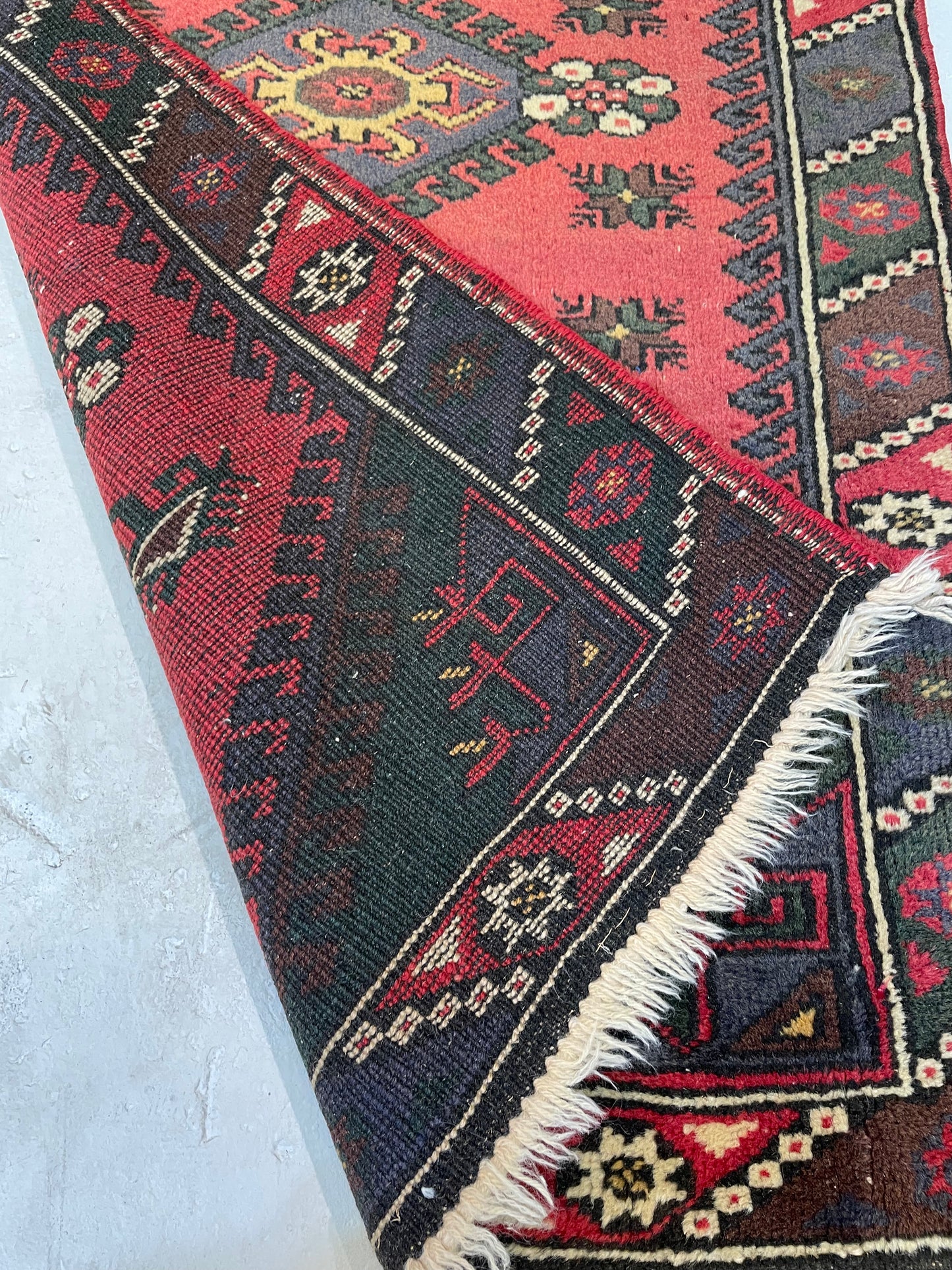 Hand-Knotted Wool Rug Turkish Oushak 2'6" x 5'7"