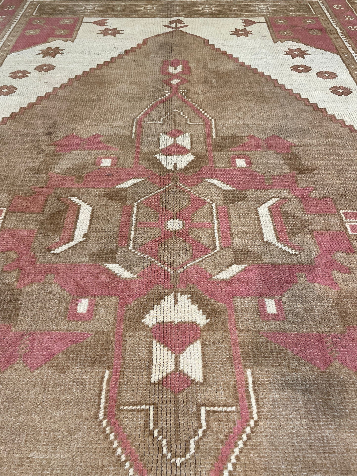 Hand-Knotted Wool Rug Turkish Oushak 5'2" x 7'11"