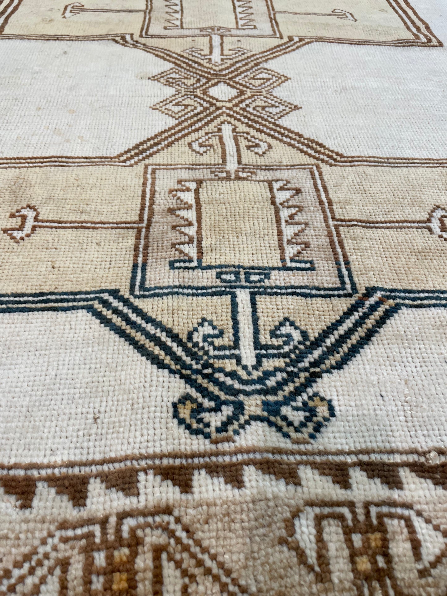 Hand-Knotted Wool Rug Turkish Oushak 4' x 7'6"
