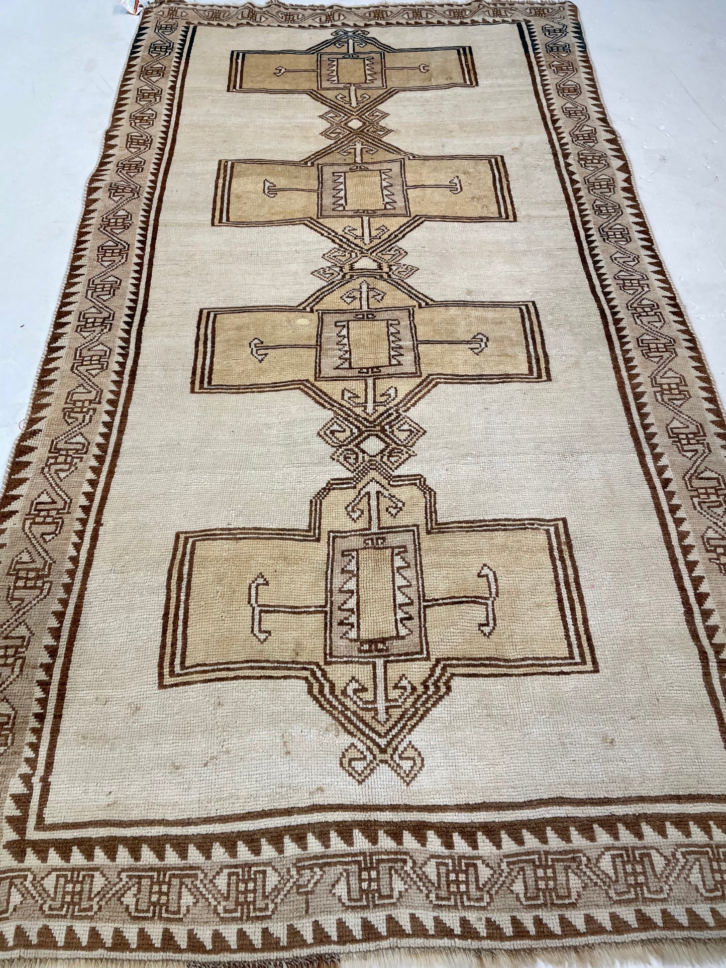 Hand-Knotted Wool Rug Turkish Oushak 4' x 7'6"