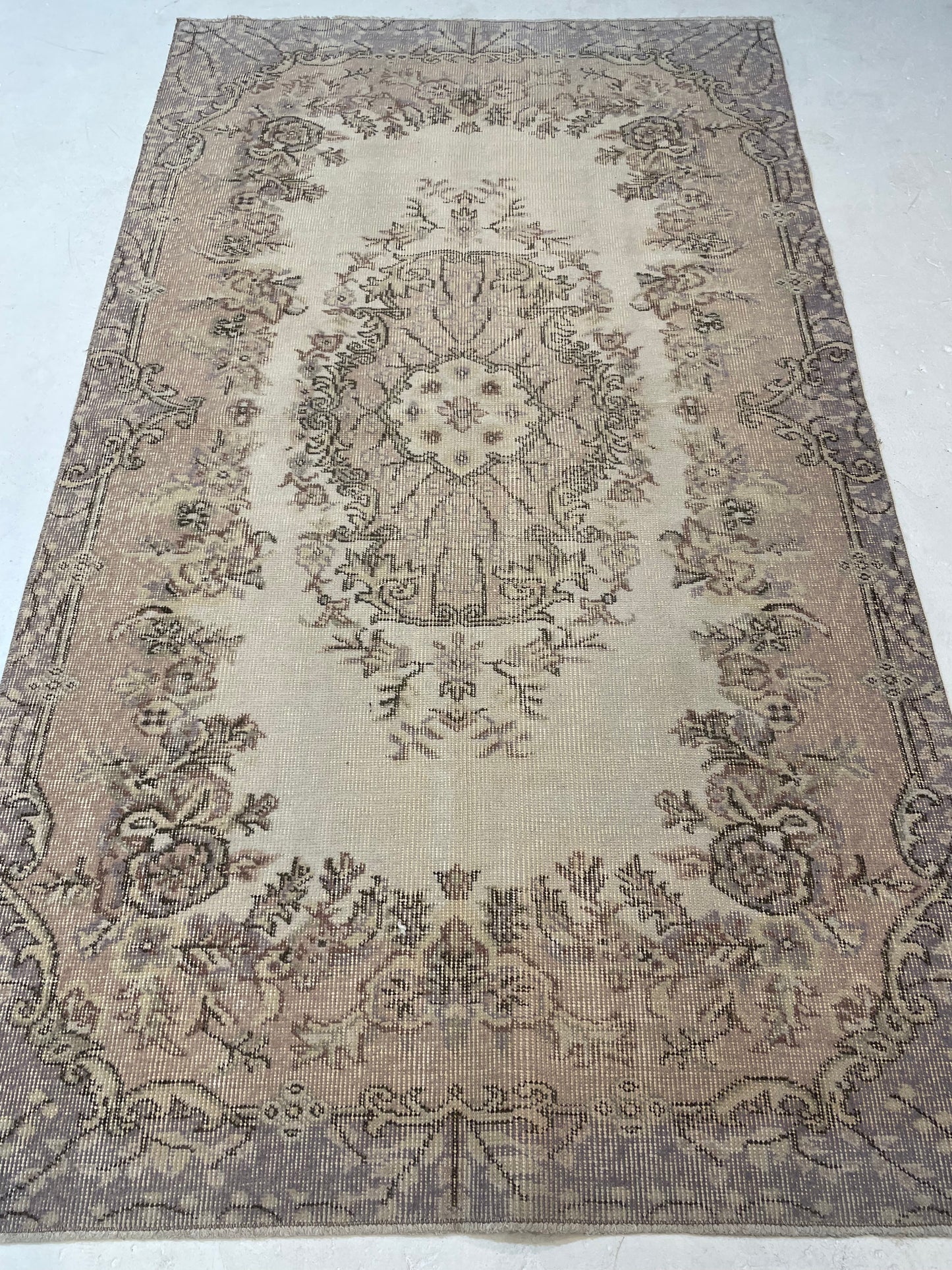 Hand-Knotted Wool Rug Turkish Oushak 3'9" x 6'8"