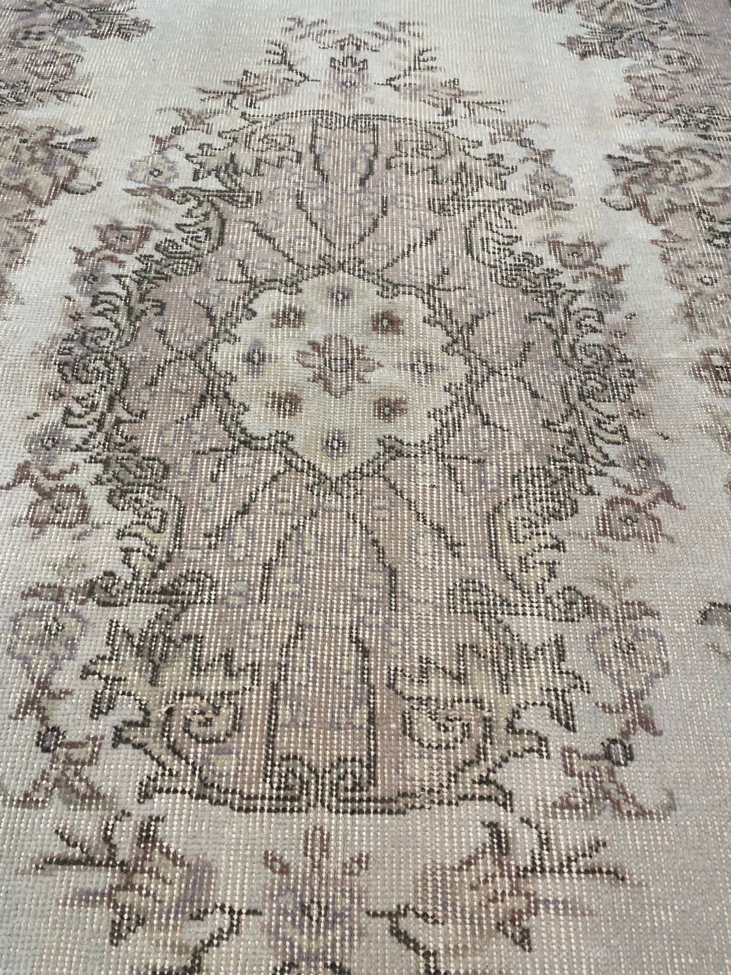 Hand-Knotted Wool Rug Turkish Oushak 3'9" x 6'8"