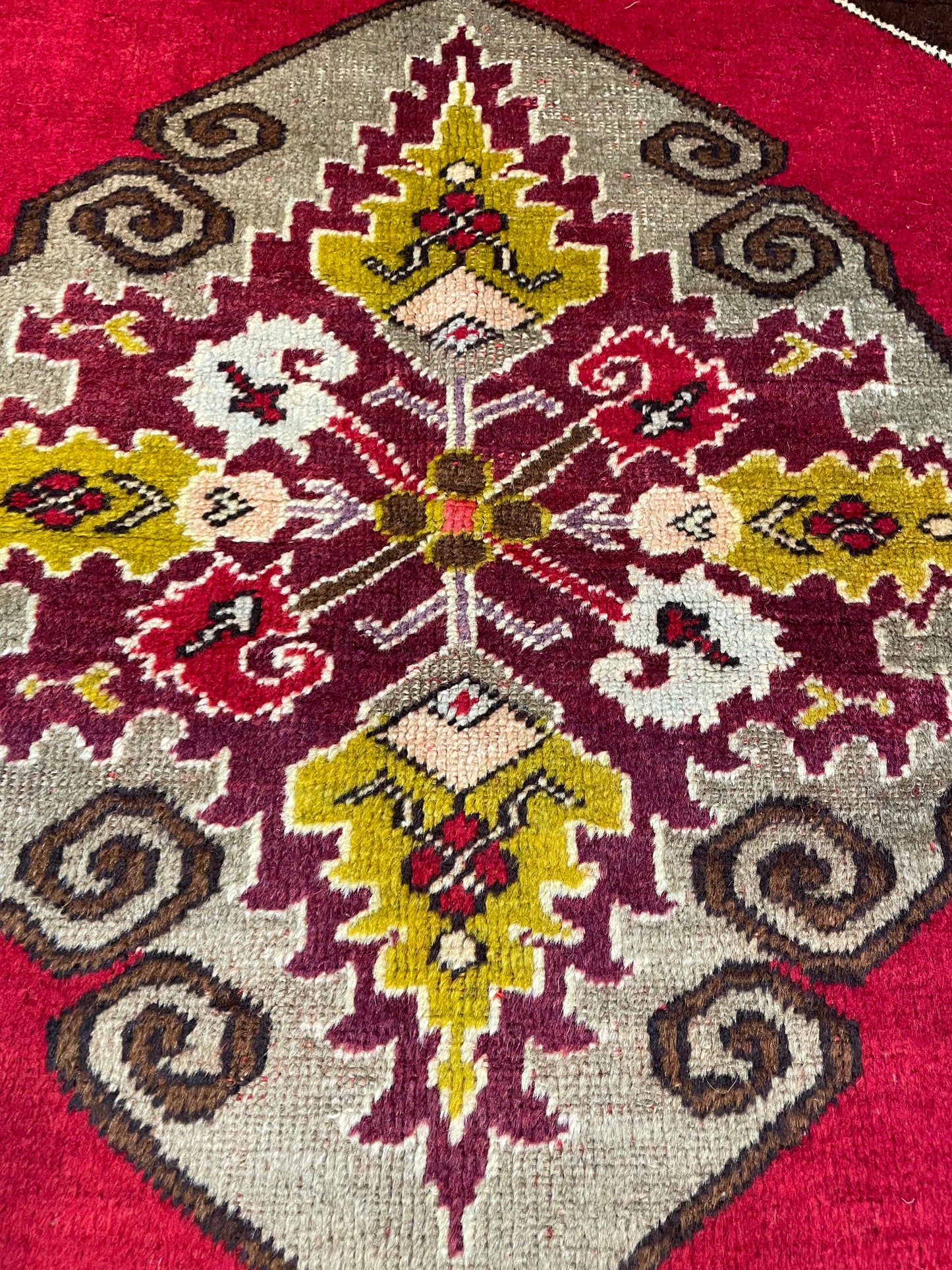 Hand-Knotted Wool Rug Turkish Oushak 3'5" x 5'4"